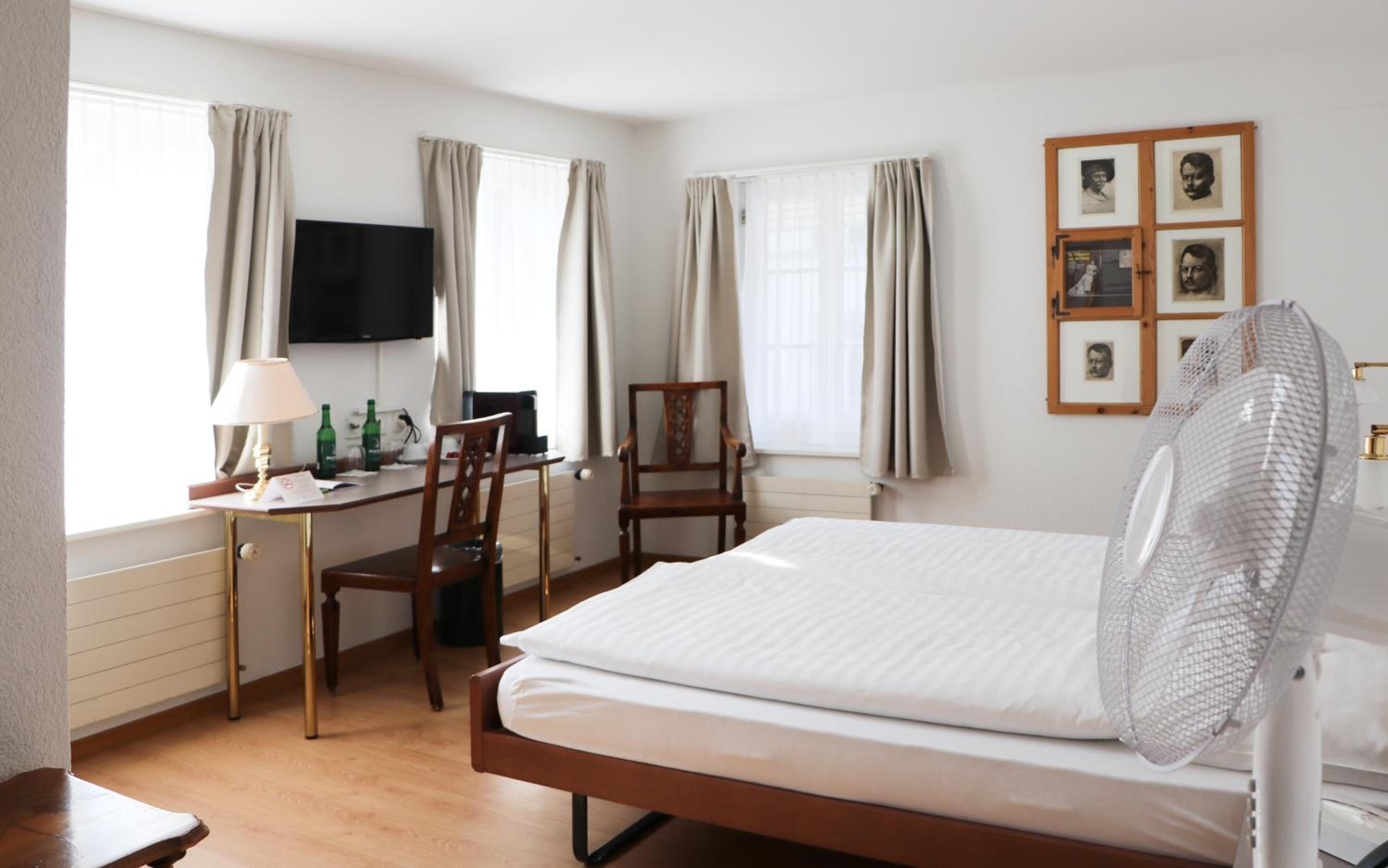 Double Room - Photo 3