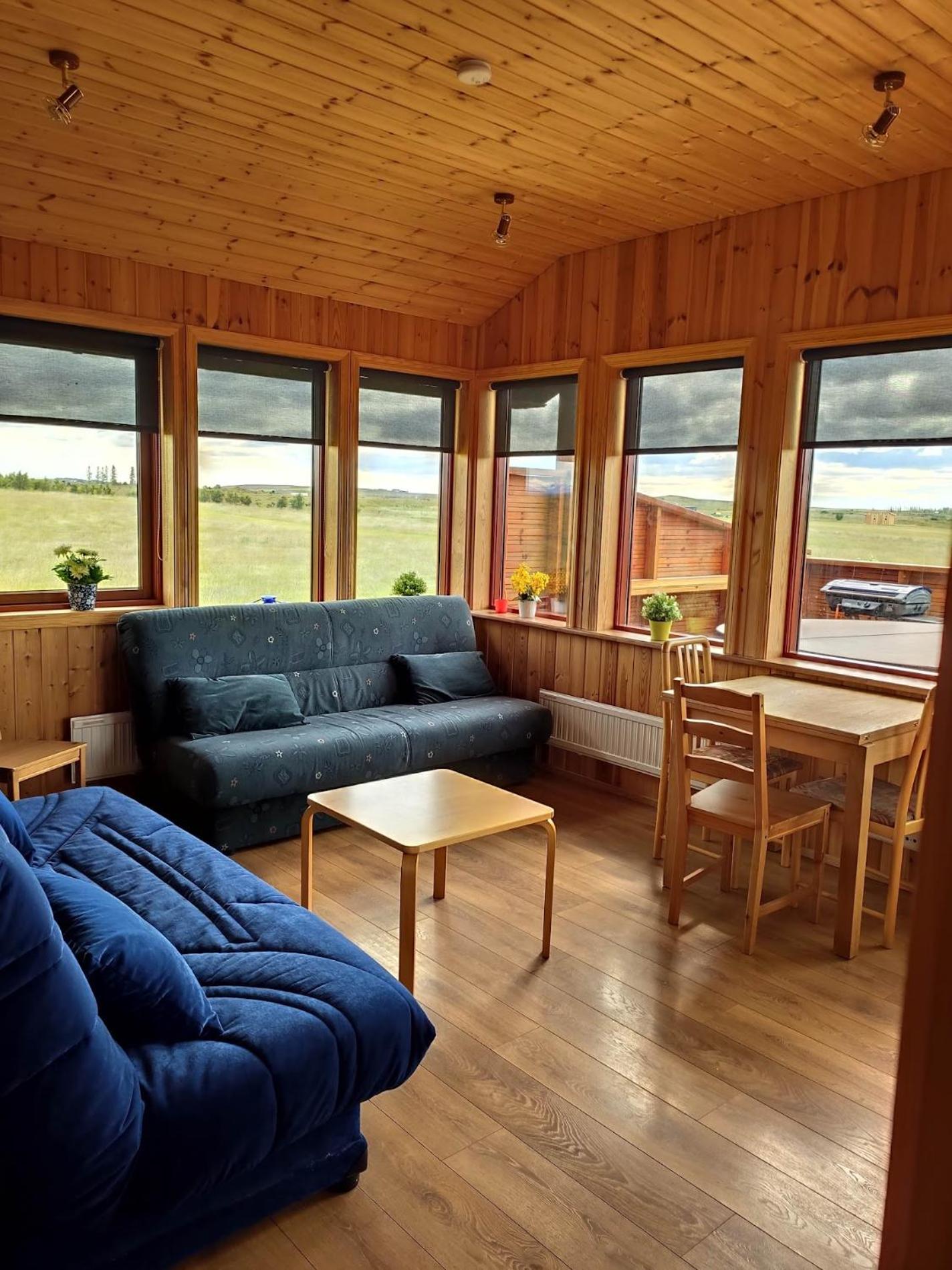 One-Bedroom House photo 1