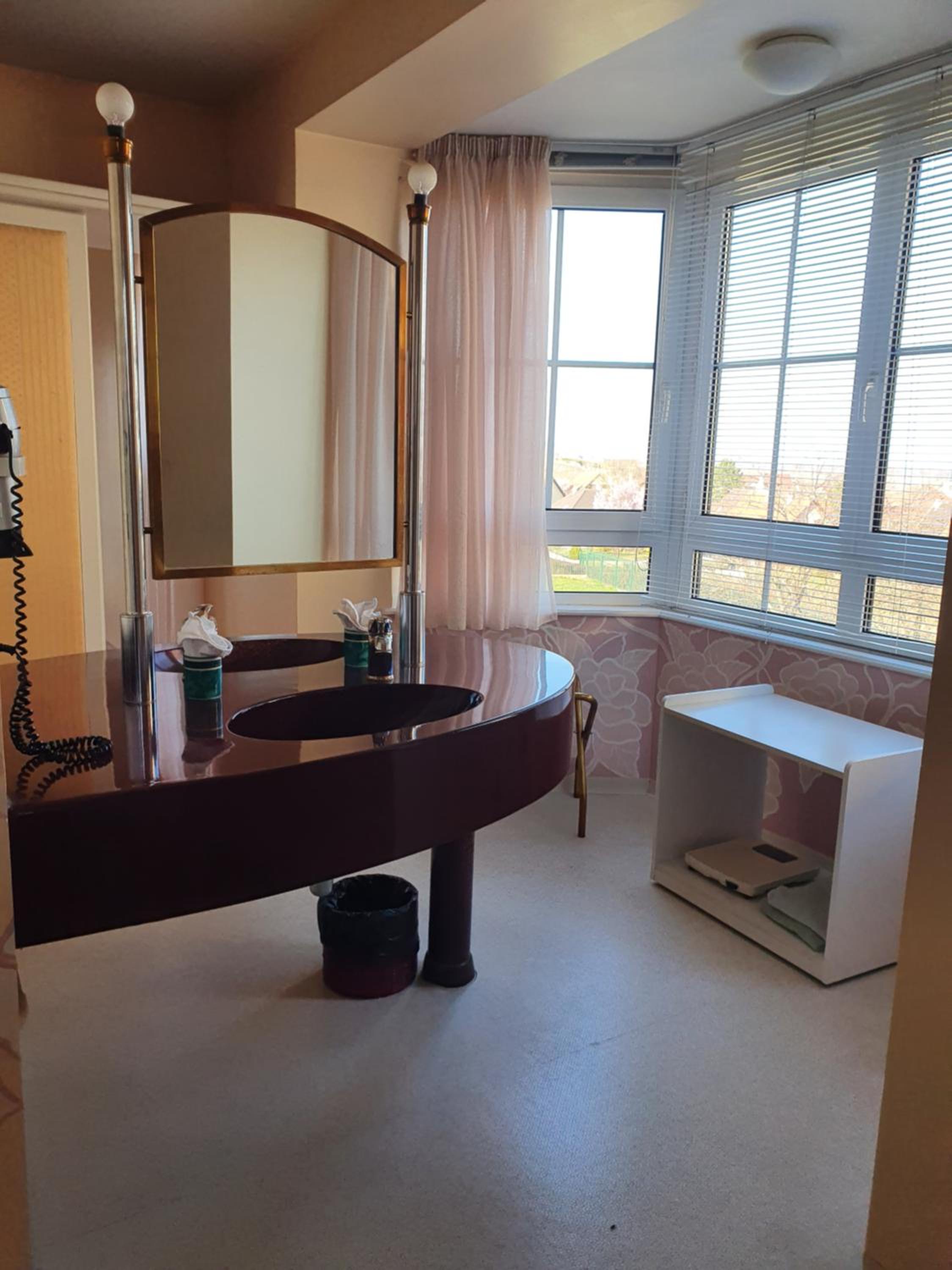 Apartment - Split Level photo 2