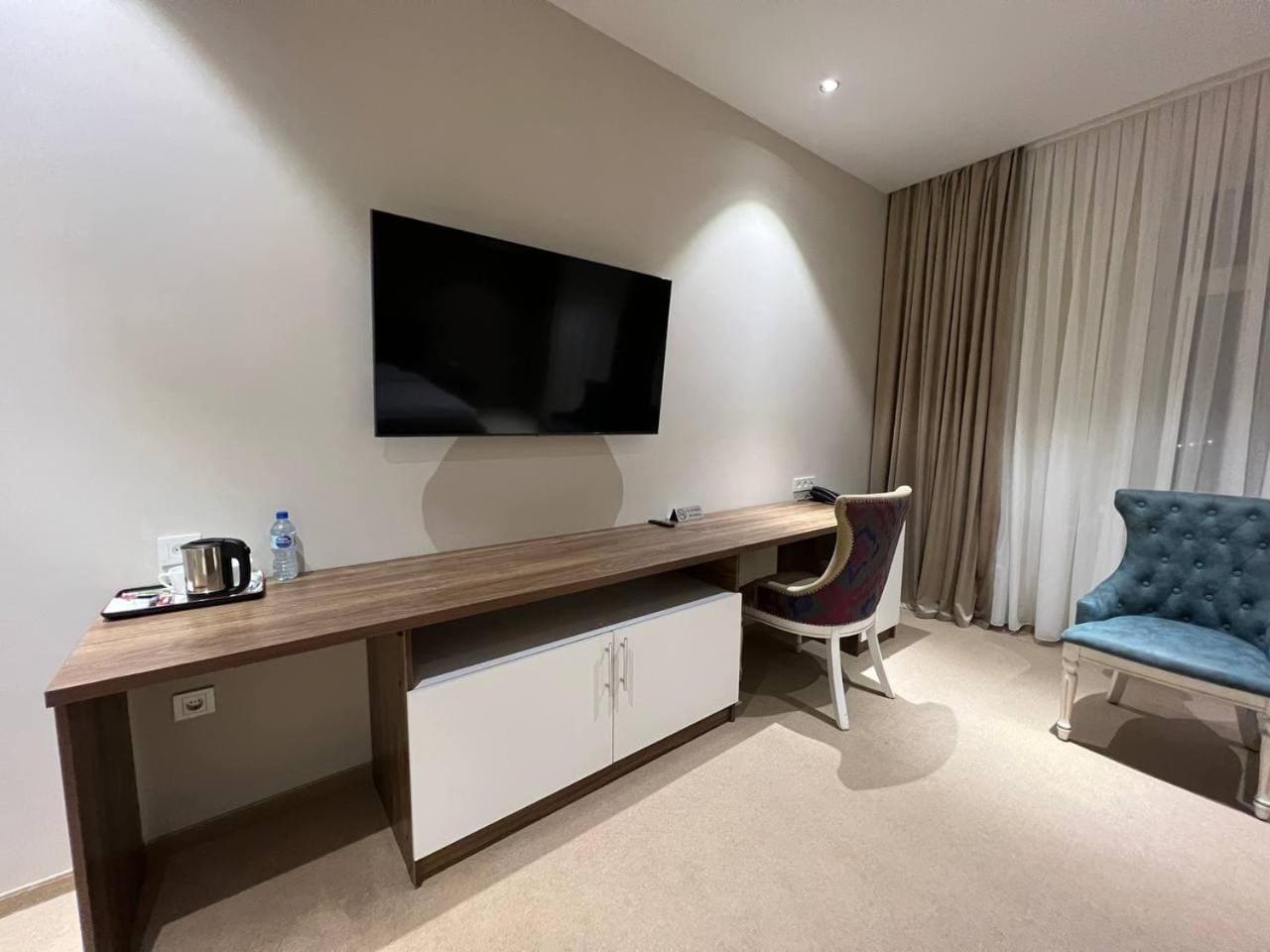 King Suite - Photo 19