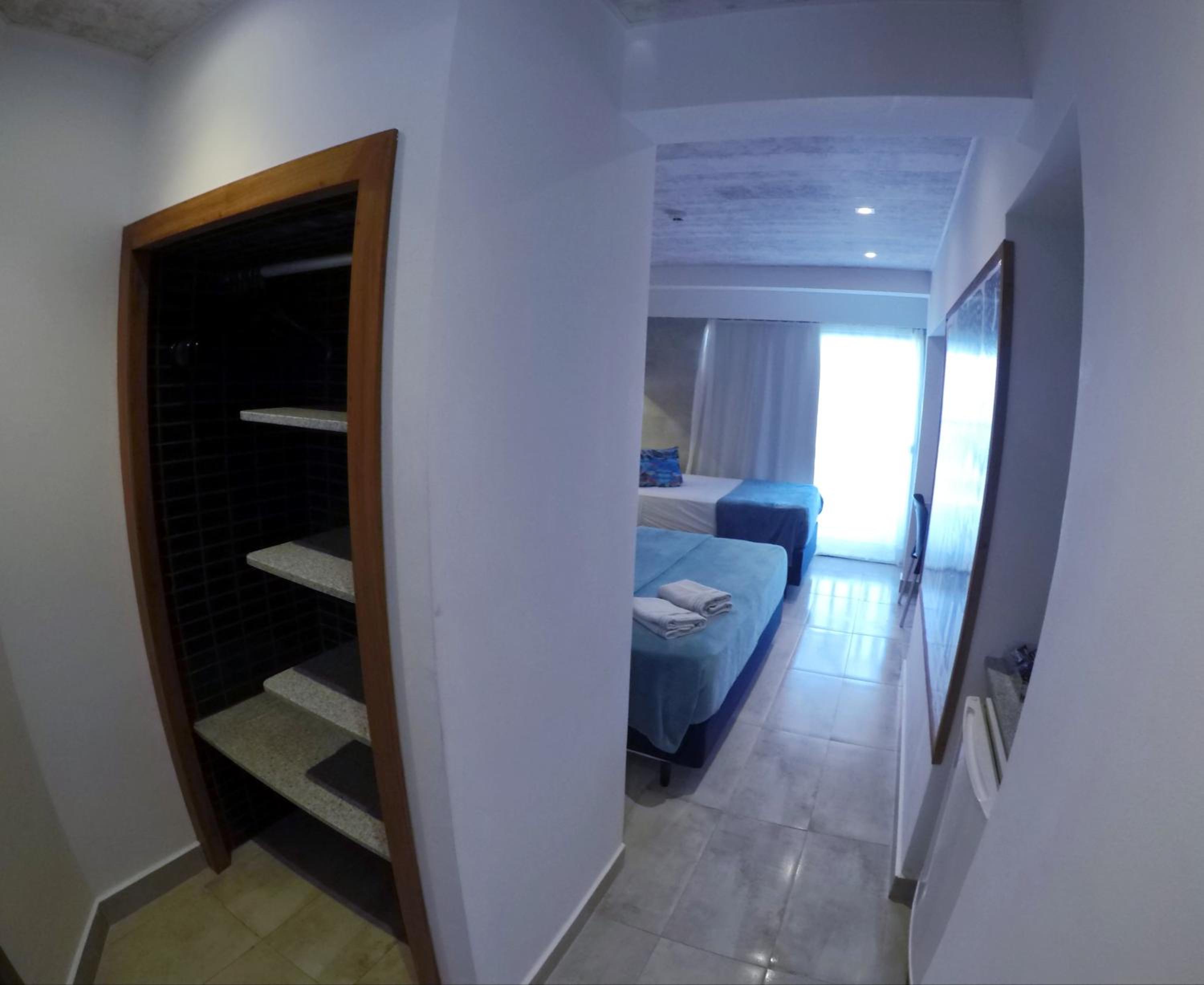 Family Room with Sea View - Photo 3