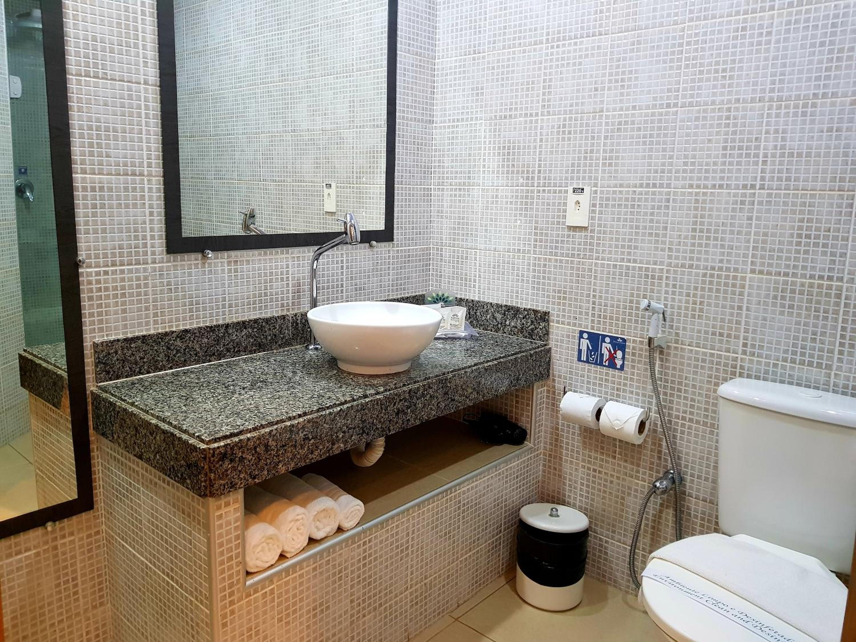 Budget Triple Room - Photo 11