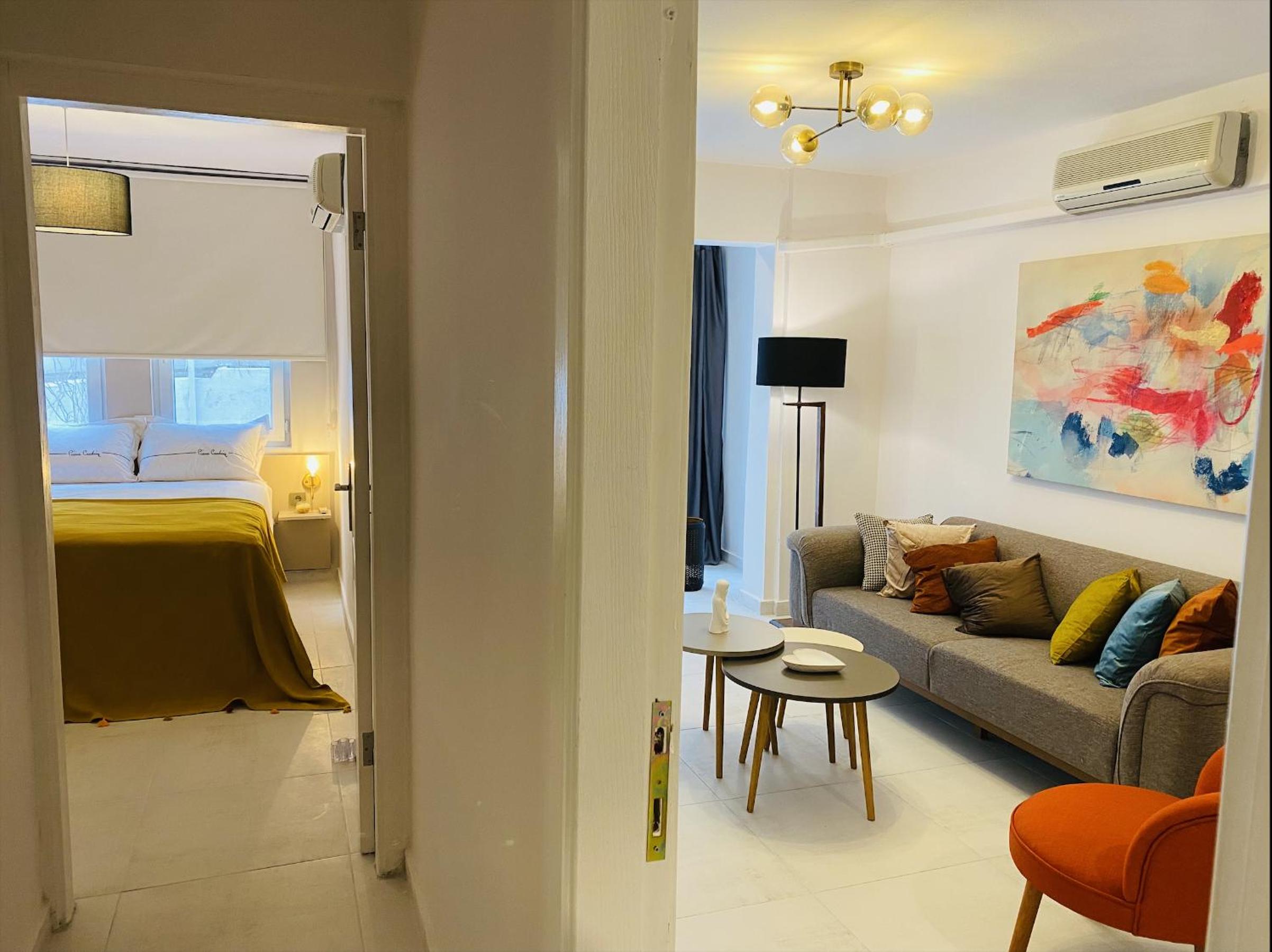 One-Bedroom Apartment