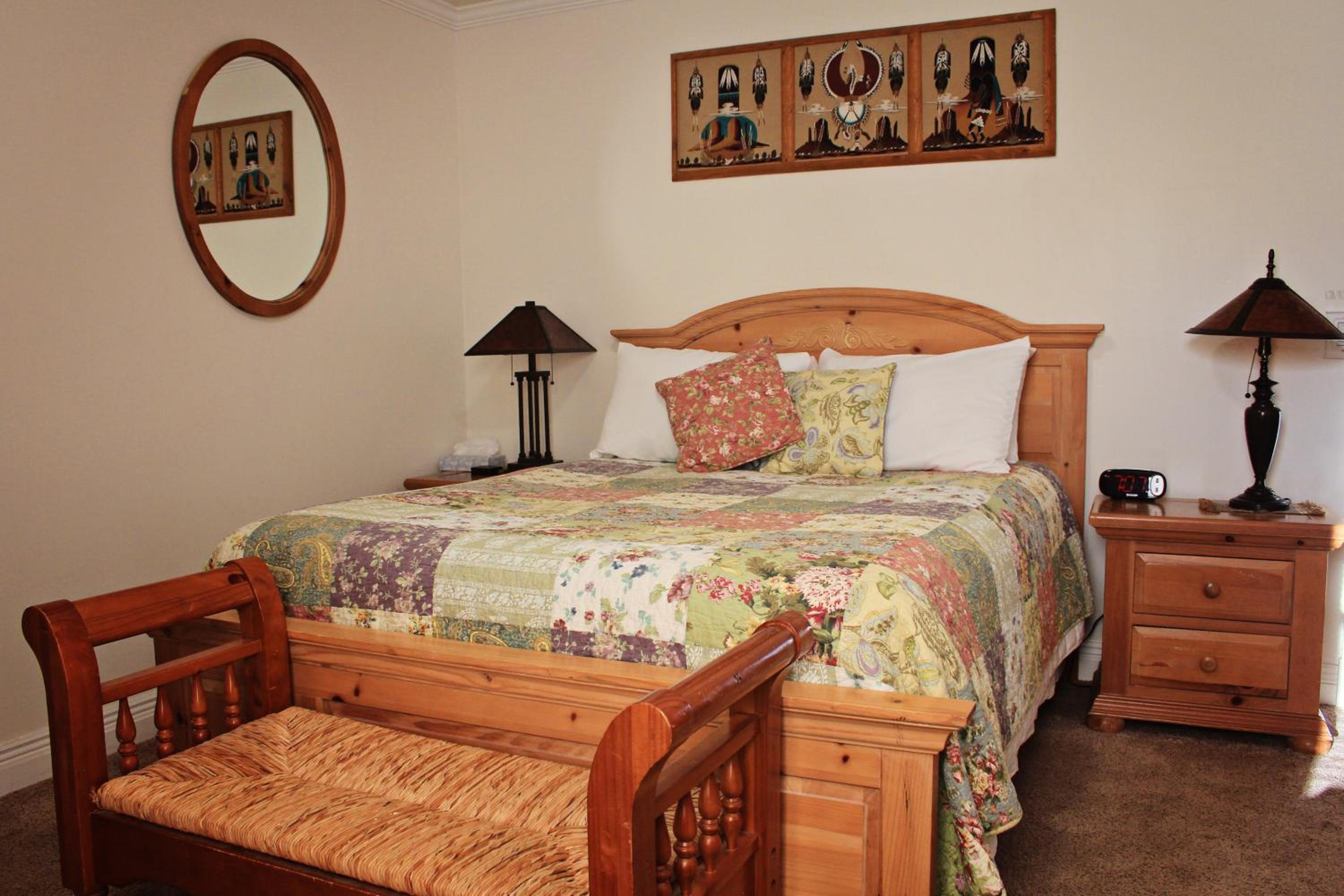 Five-Bedroom House photo 2