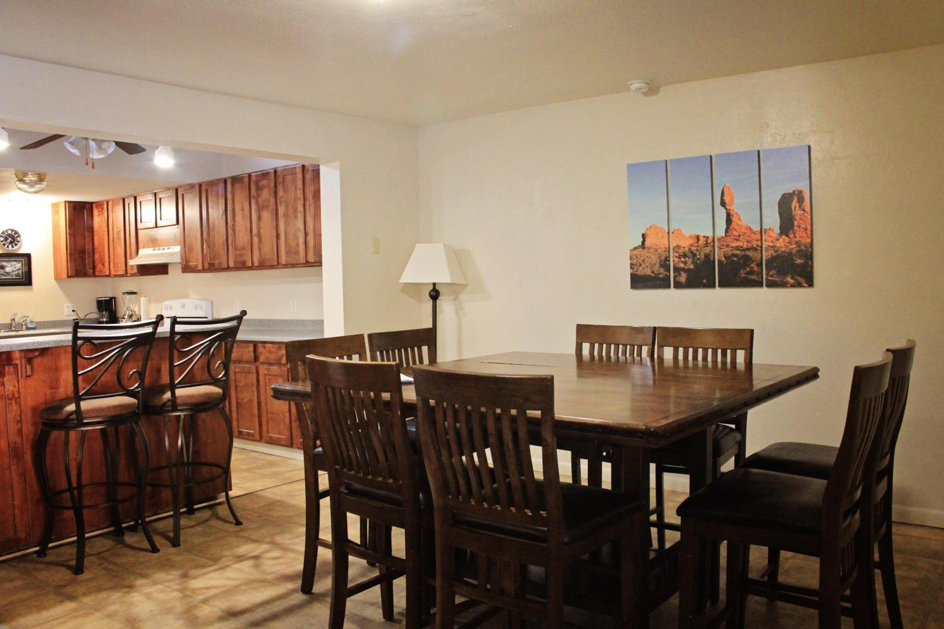 Three-Bedroom House photo 3
