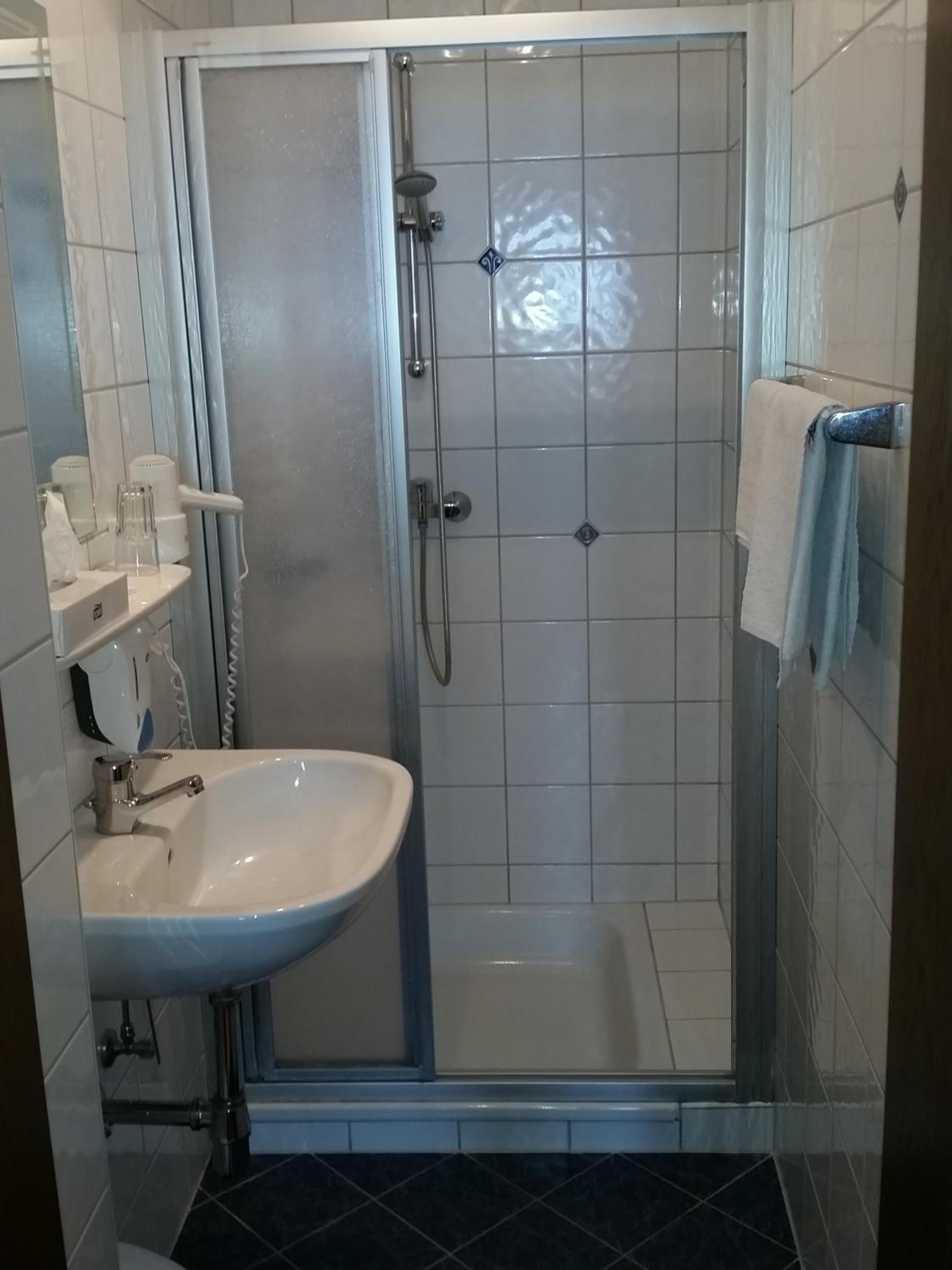 Single Room photo 3