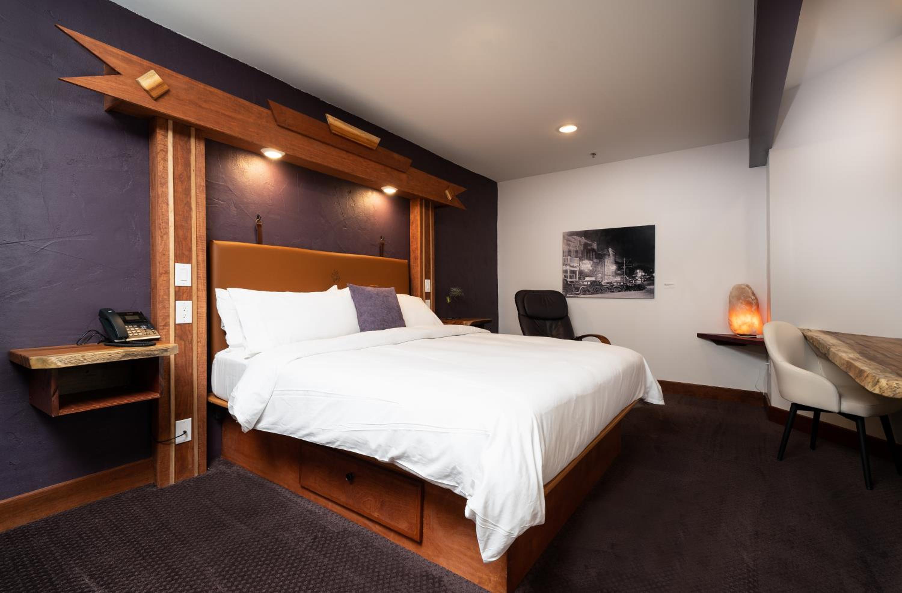 Superior King Room - Photo 1