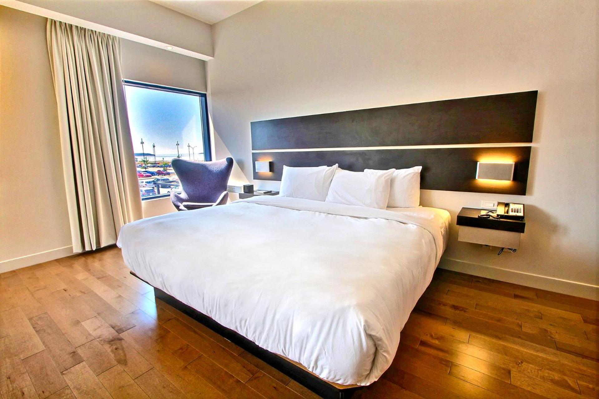 Presidential Suite- One King Bed