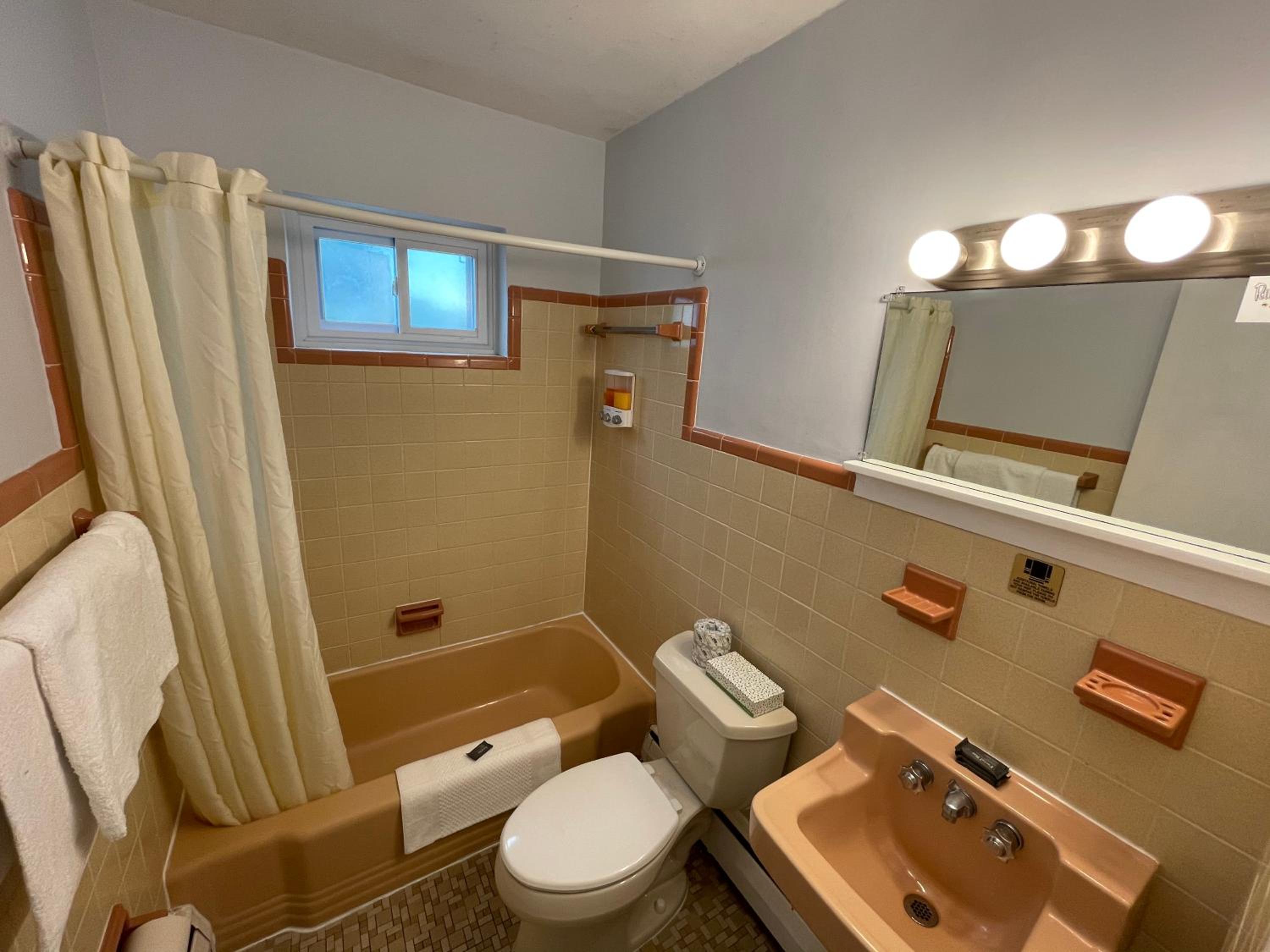 Two-Bedroom Suite photo 2