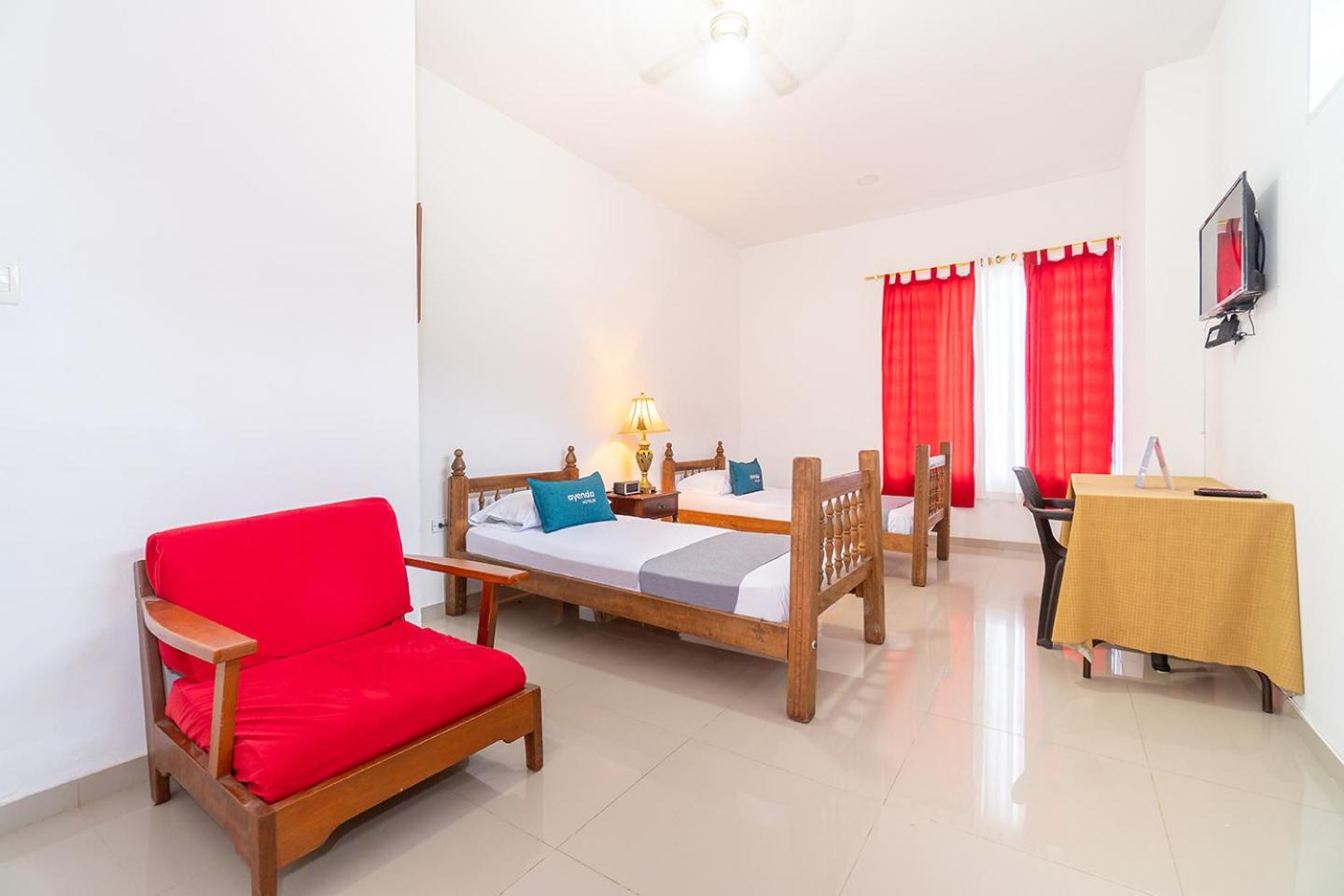Standard Twin Room