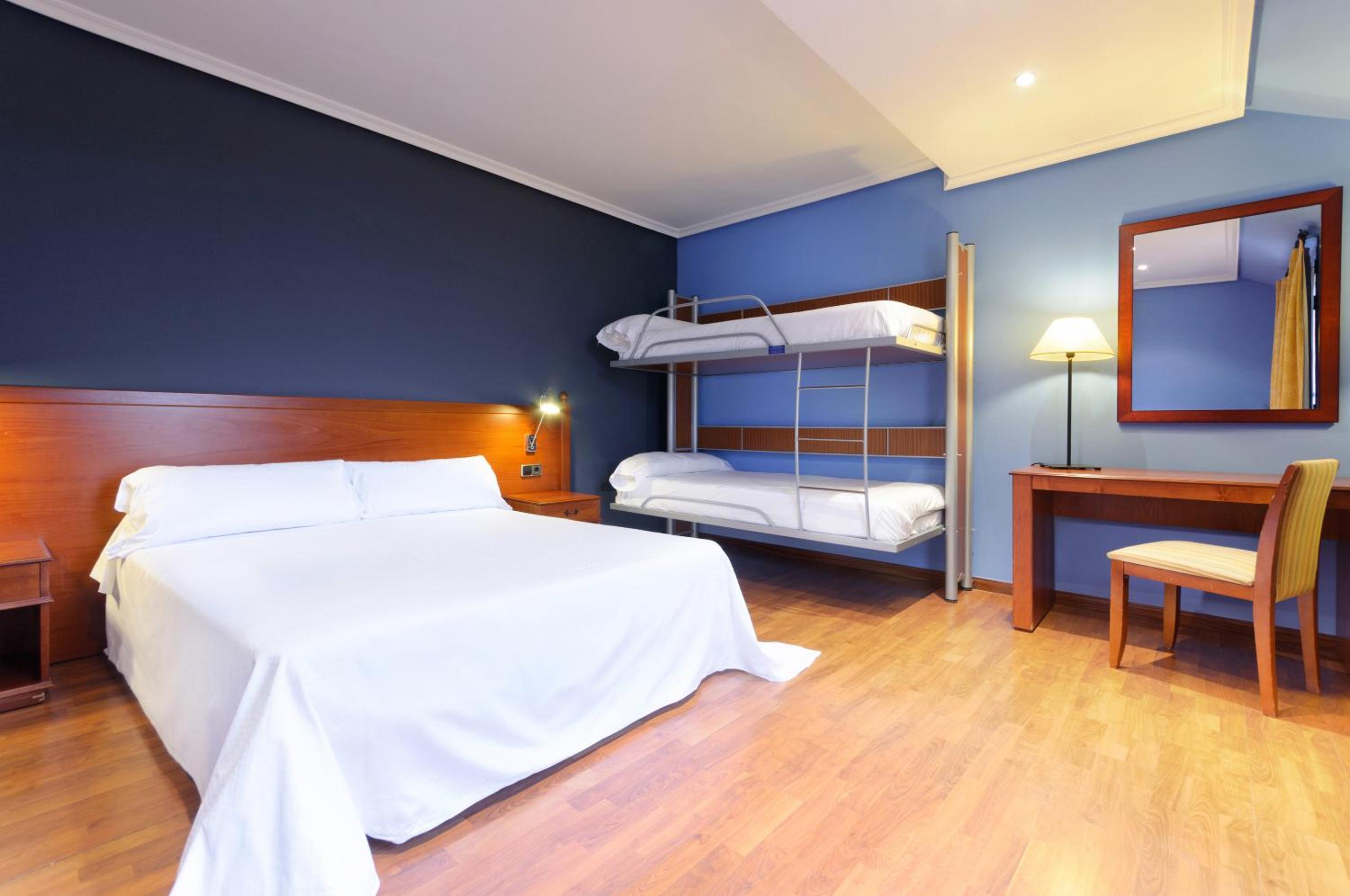 Habitación Familiar (2 Adultos + 2 Niños)