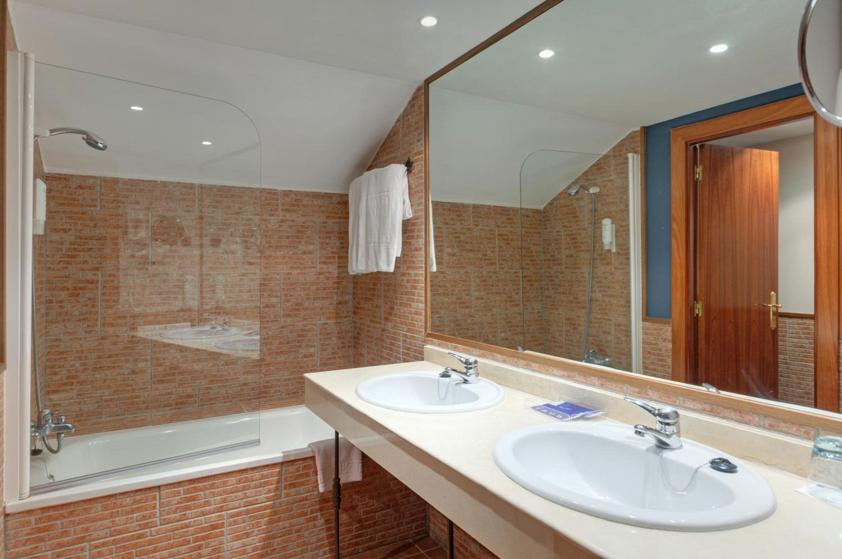  Double Room with Valentine's Package photo 2
