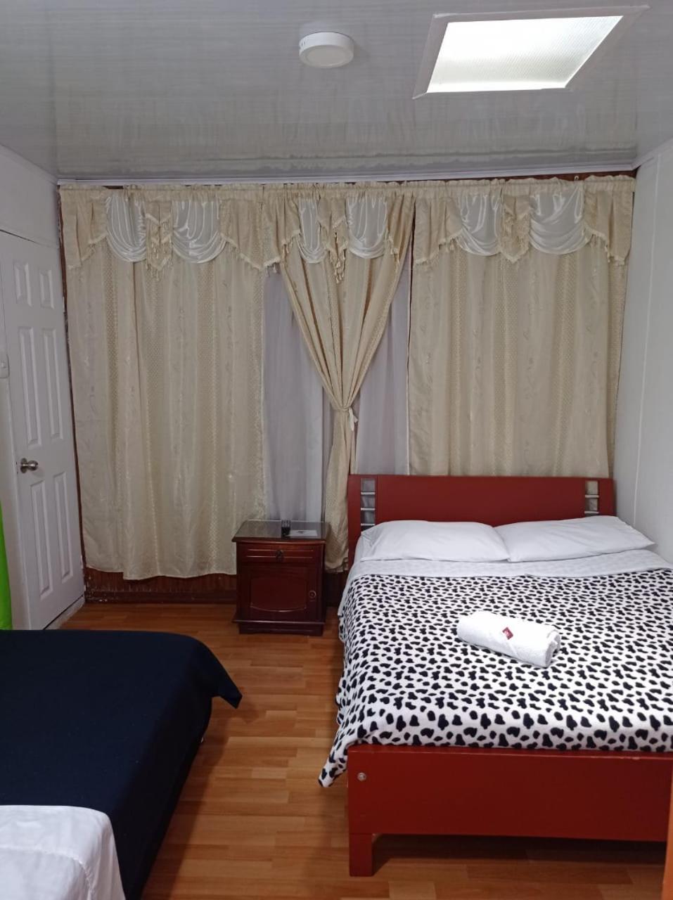 Twin Room with Private Bathroom photo 3