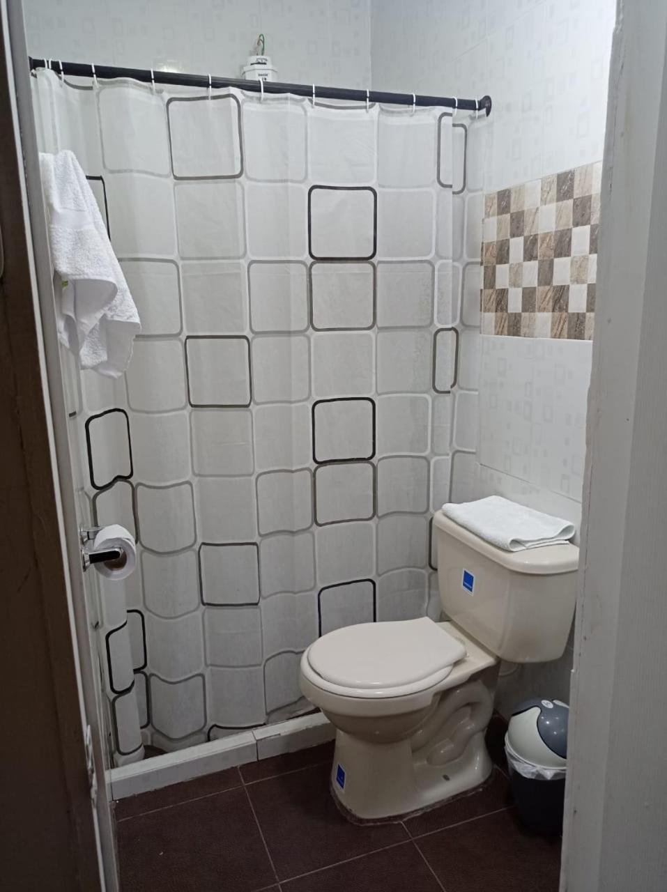 Twin Room with Private Bathroom photo 2