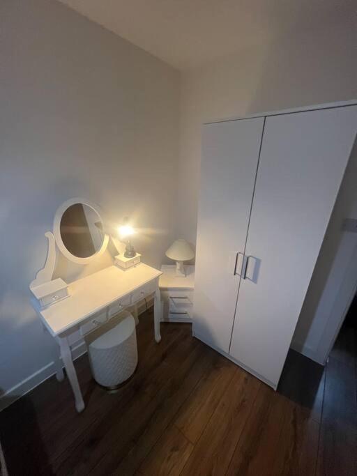 One-Bedroom Apartment - Photo 44