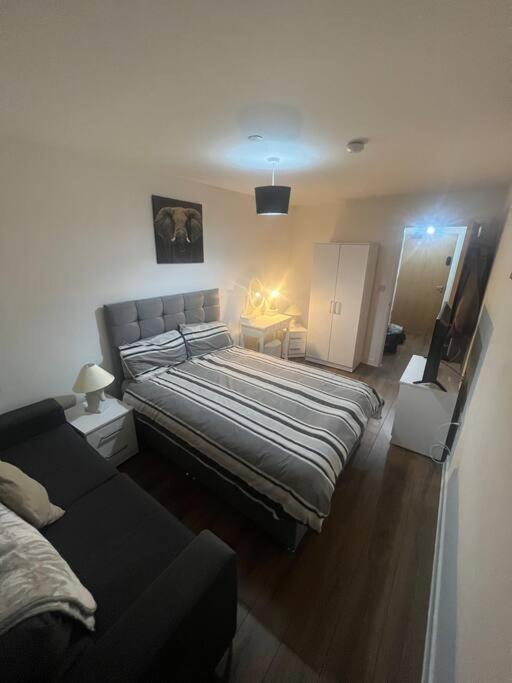 One-Bedroom Apartment - Photo 45