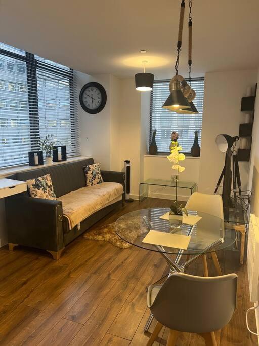 One-Bedroom Apartment - Photo 35