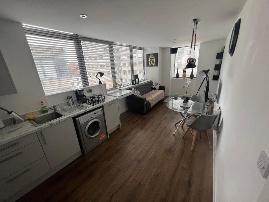 One-Bedroom Apartment - Photo 10