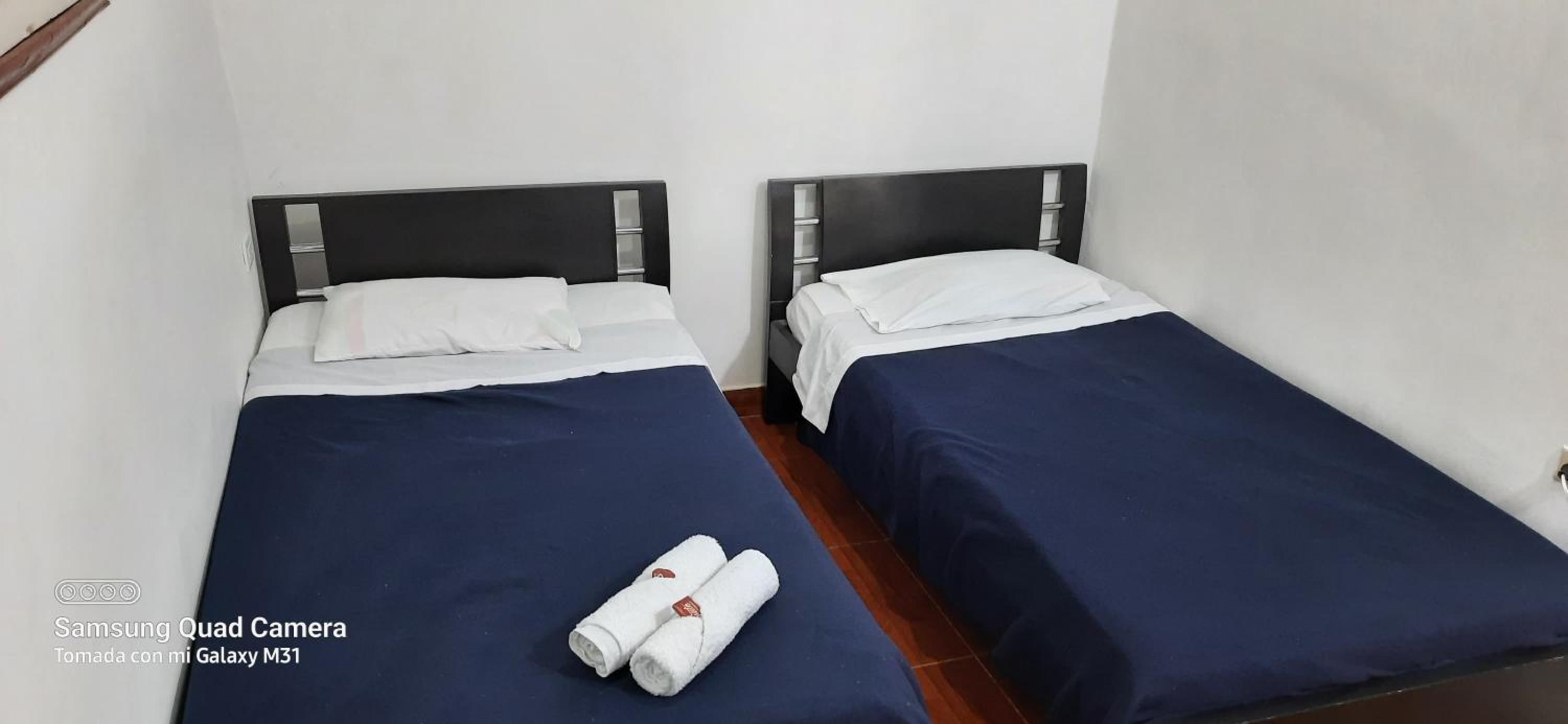 Twin Room with Private Bathroom photo 2