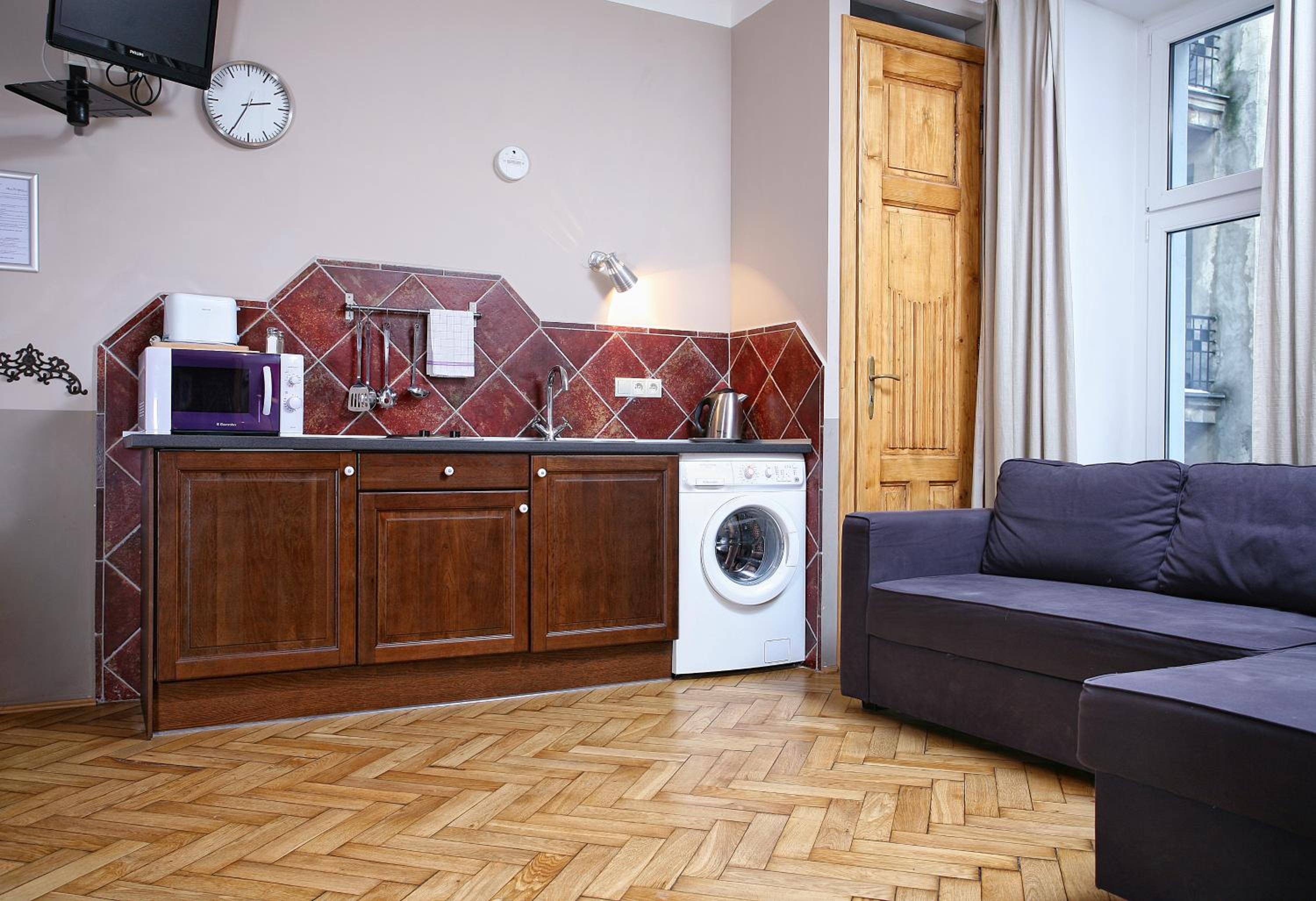 One-Bedroom Apartment (4 Adults) photo 2