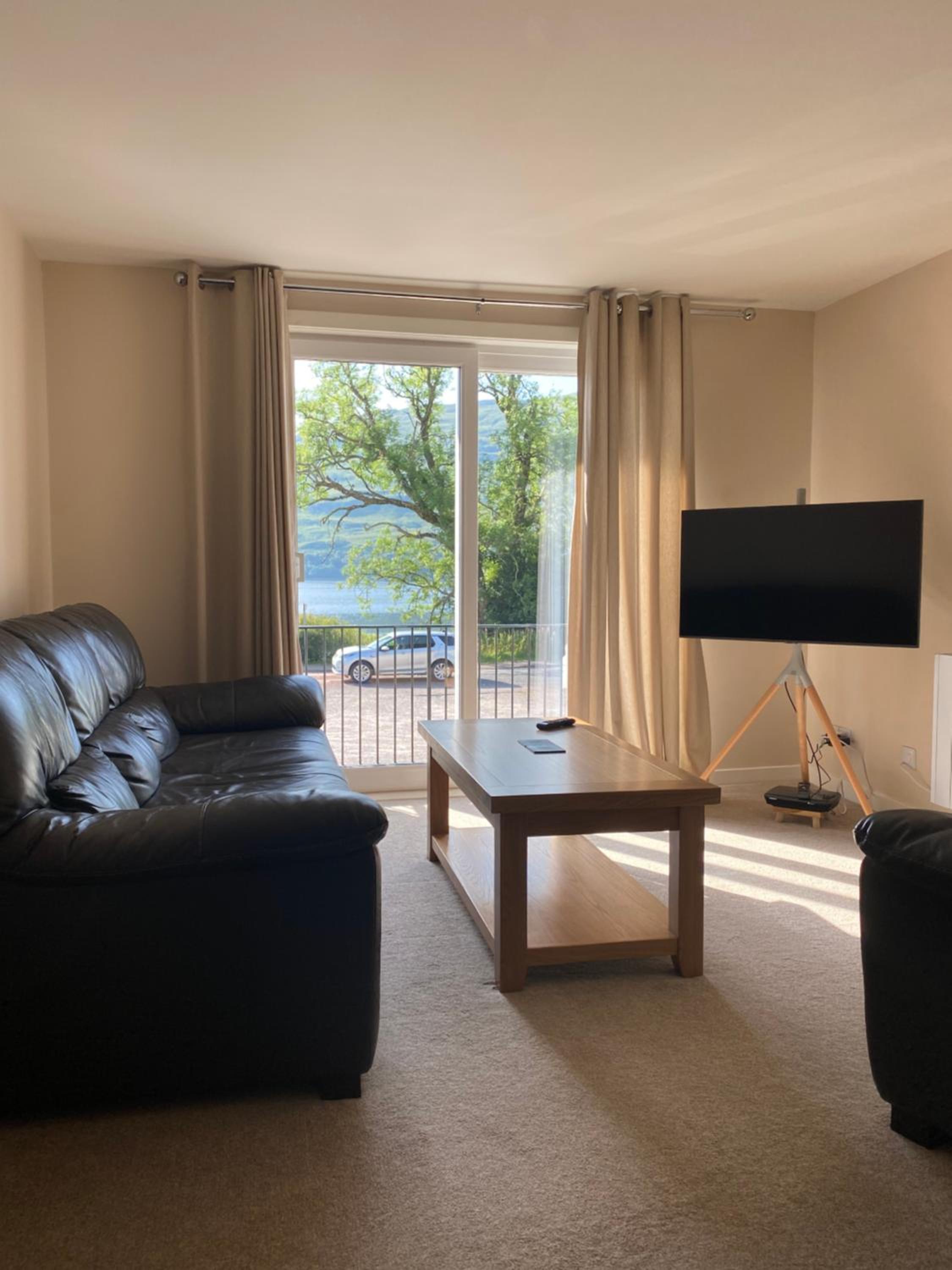 One-Bedroom Apartment - Photo 4