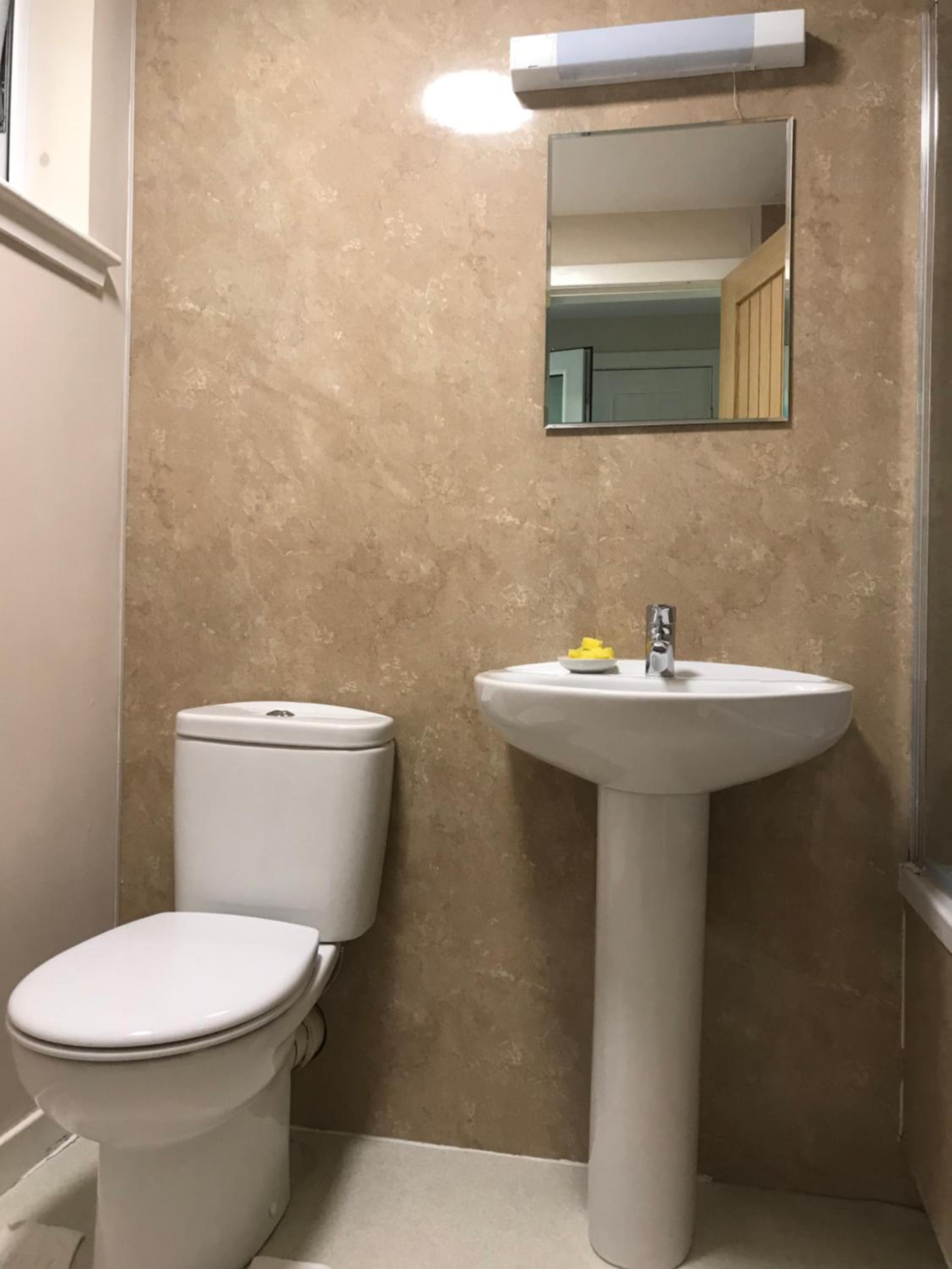 One-Bedroom Apartment - Photo 17