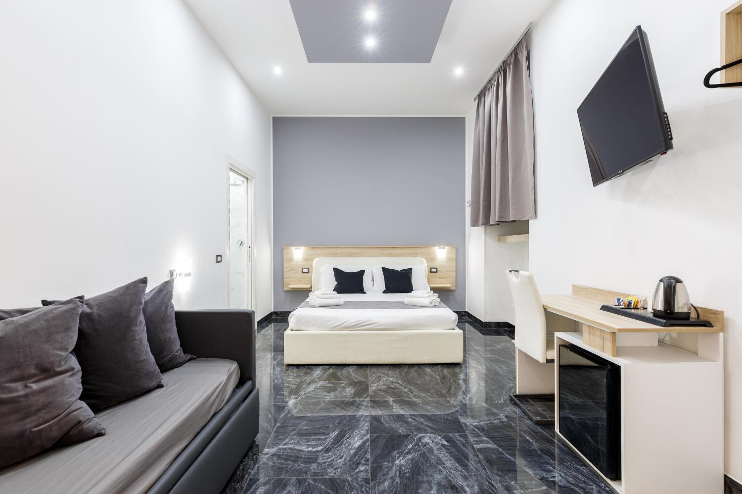 Comfort Quadruple Room thumbnail 6