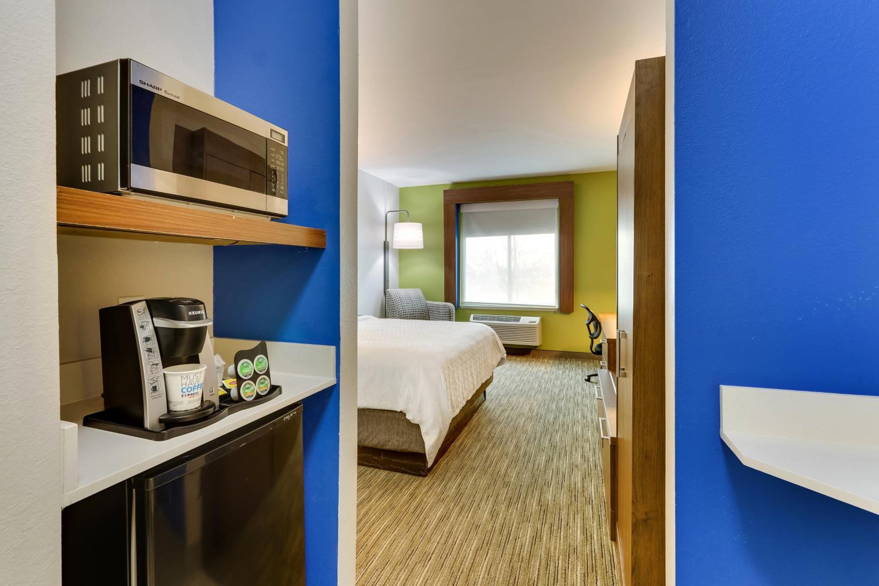 Standard King Room - Photo 1