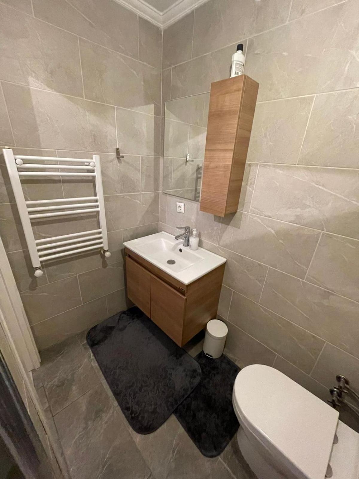 Two-Bedroom Apartment with Terrace photo 2