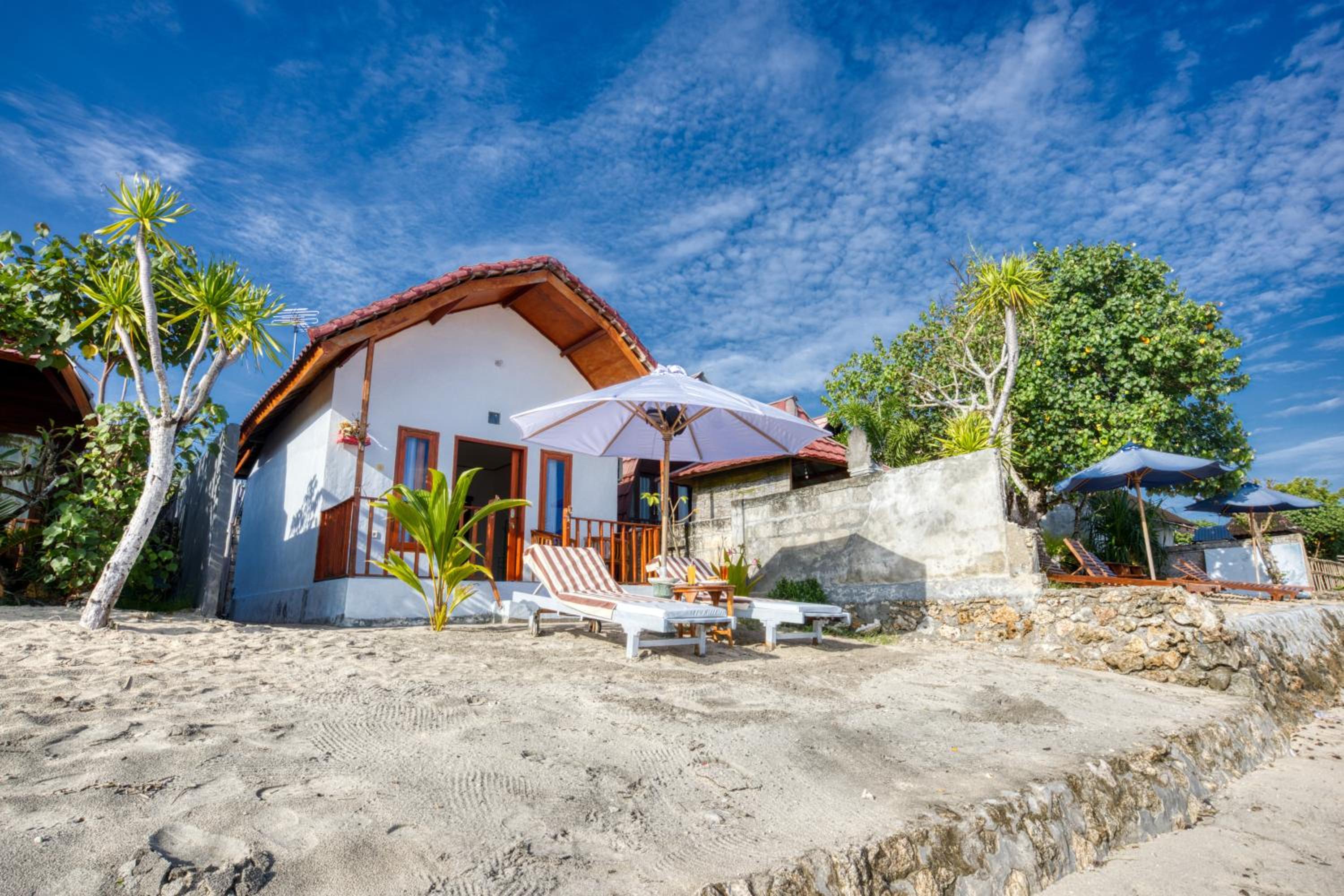 Double Room with Balcony and Sea View - Photo 11
