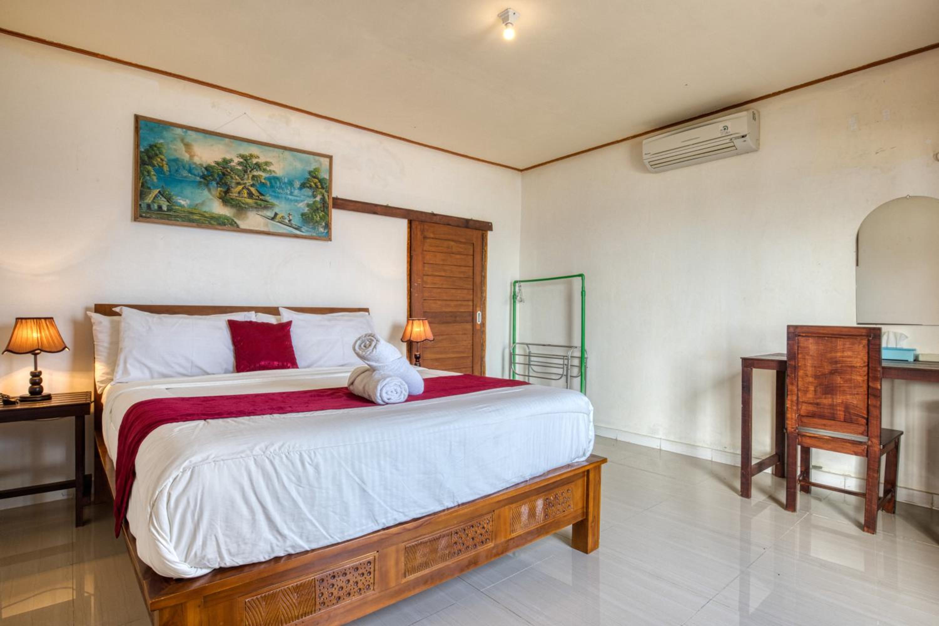 Double Room with Balcony and Sea View - Photo 14