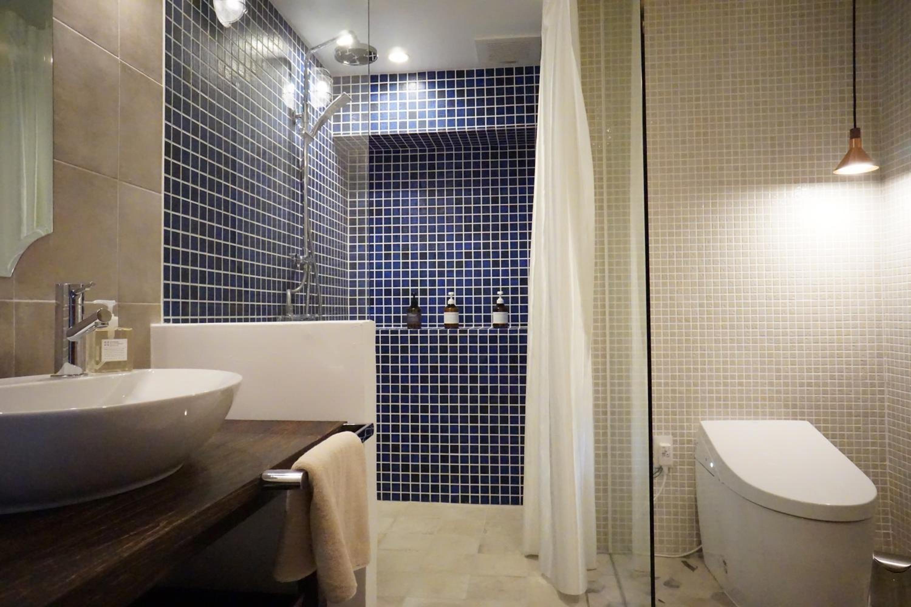 King Suite - Photo 16