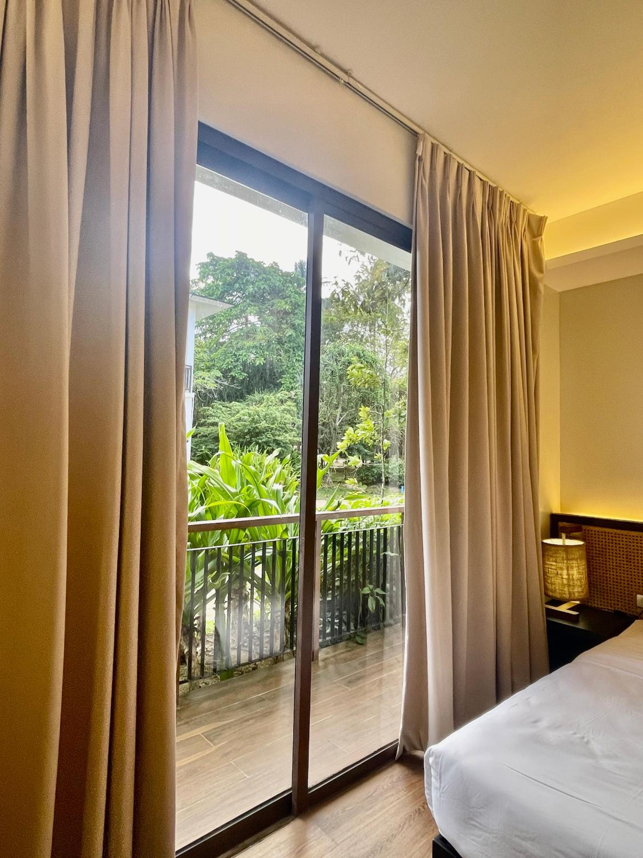Deluxe Room - Photo 3
