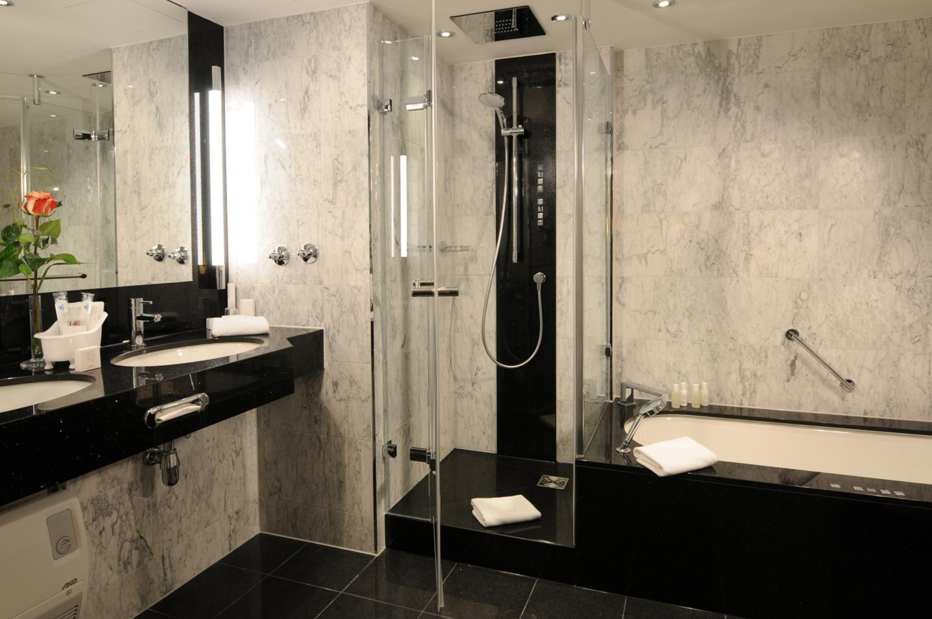 Senior Suite - Photo 3