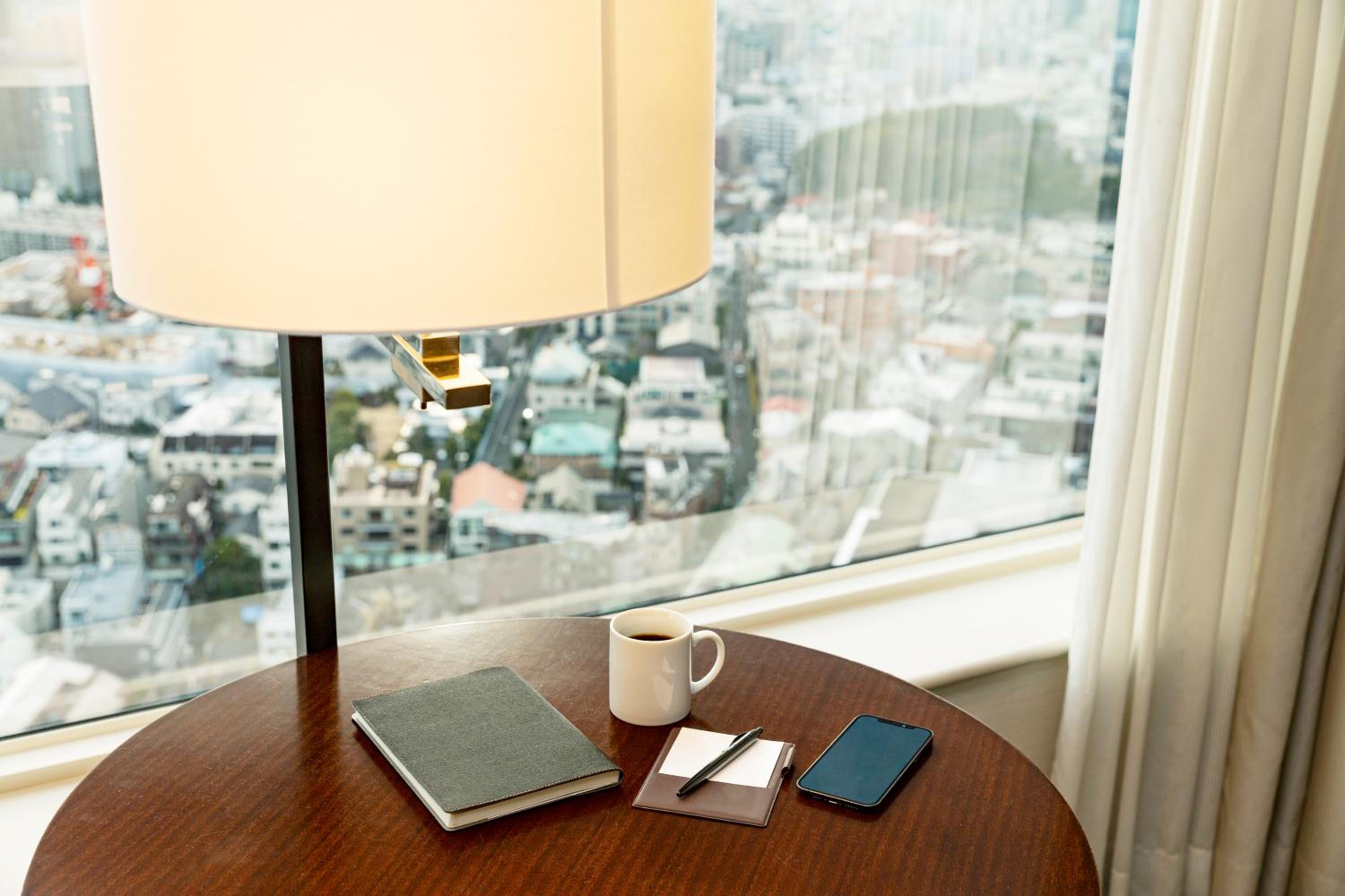 Main Tower 37th Floor Premier Double Room - Smoking photo 3