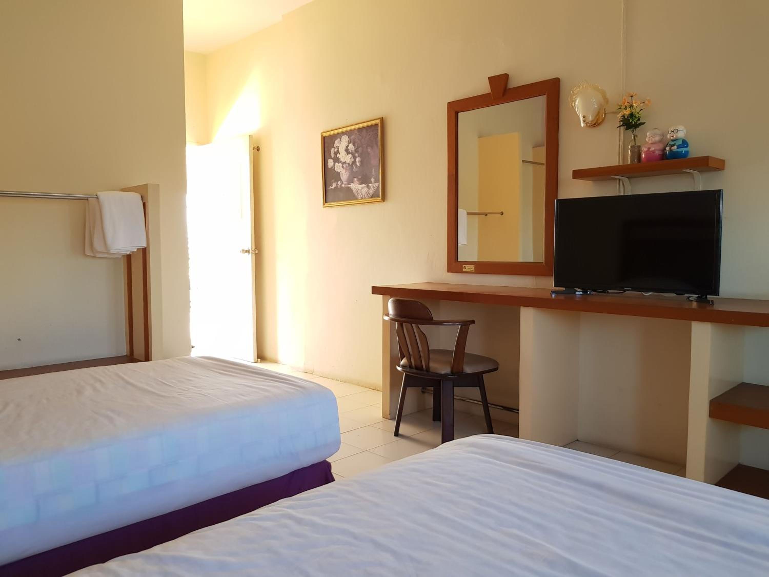 Standard Twin Room photo 2