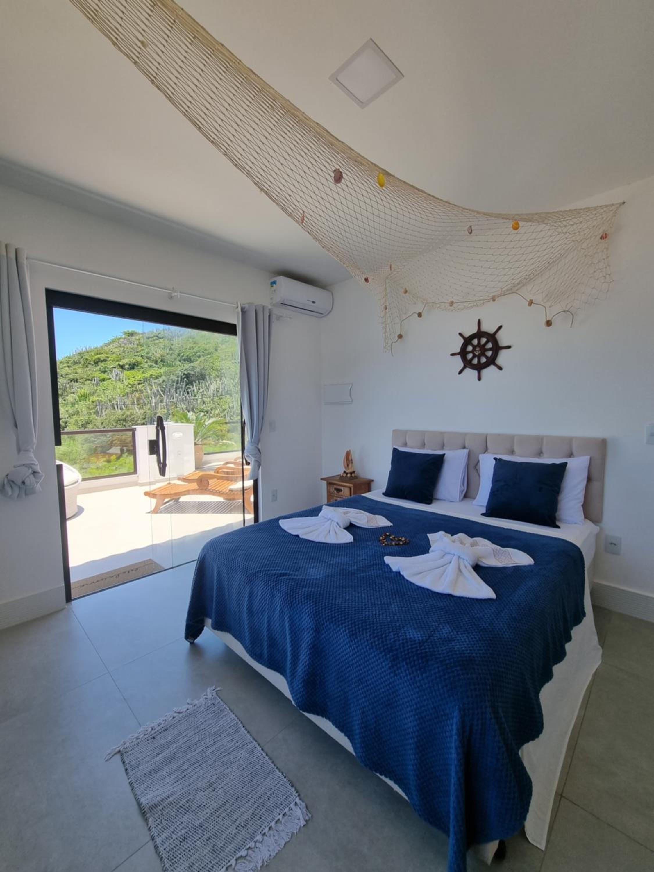 Queen Suite with Sea View - Photo 1