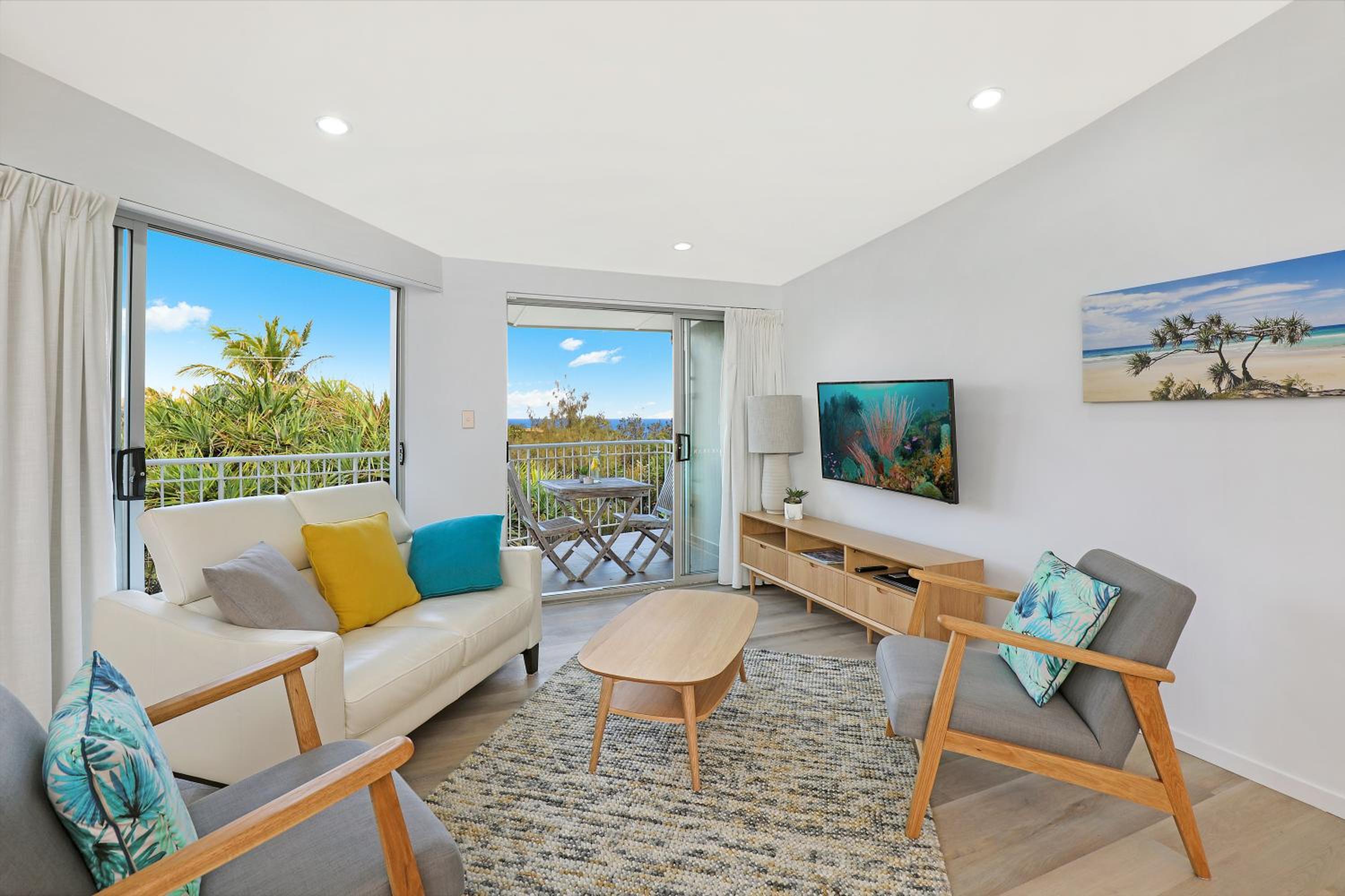 Two-Bedroom Apartment with Filtered Ocean View photo 1