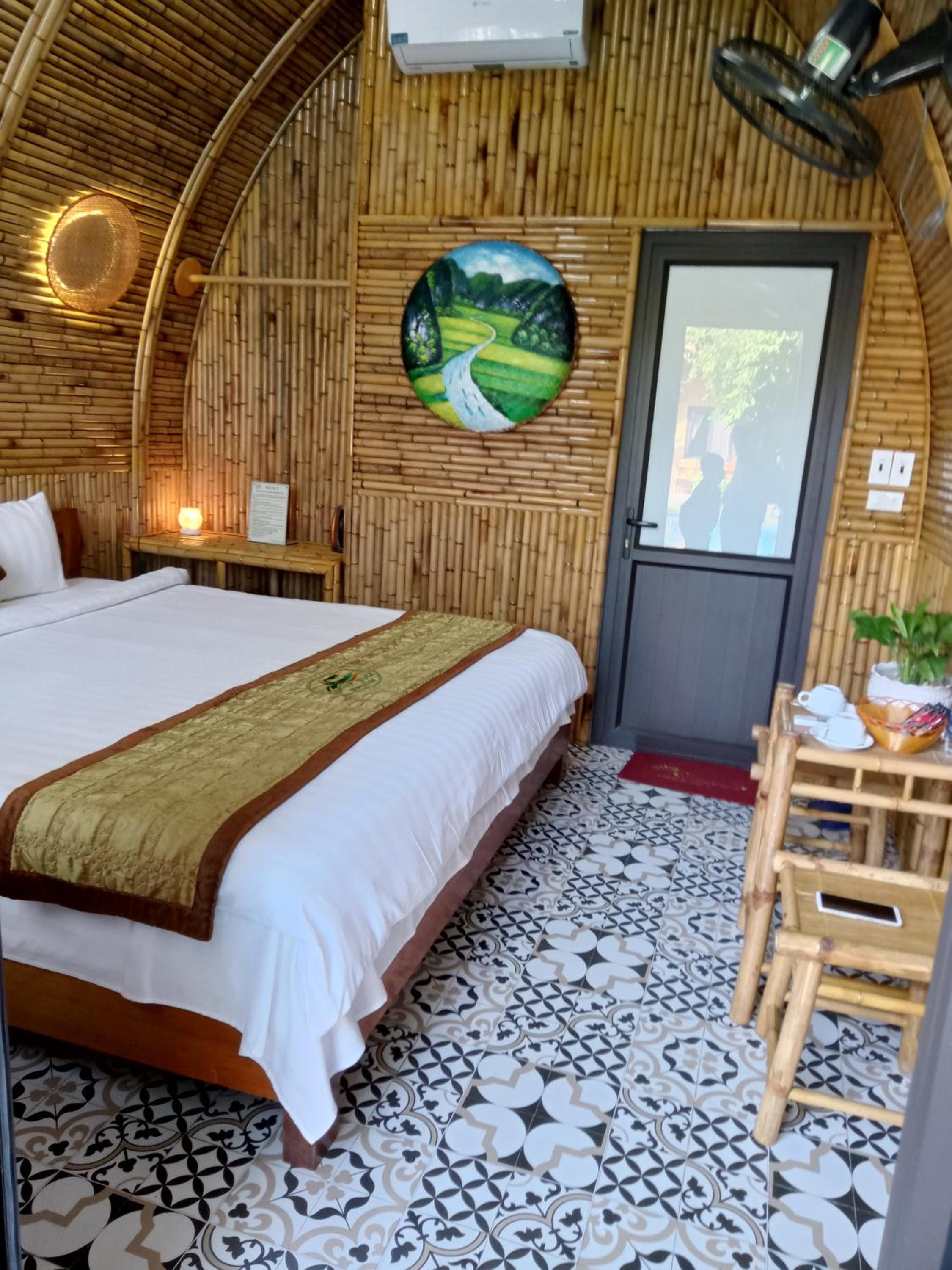 King Room with Pool View photo 1