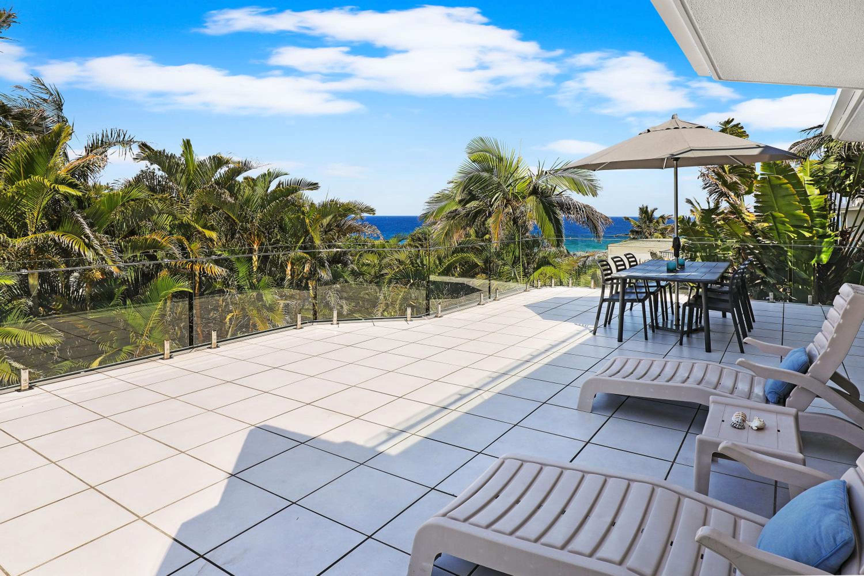Three-Bedroom Apartment with Expansive Ocean Views at 2/11 Belmore Tce photo 3