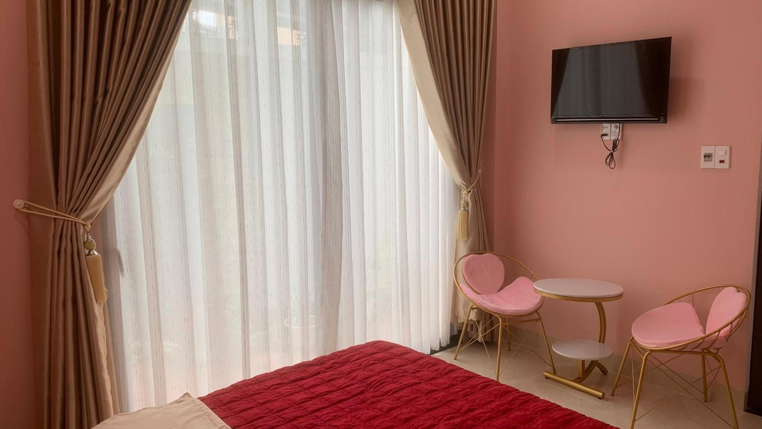 Double Room with Balcony - Photo 6