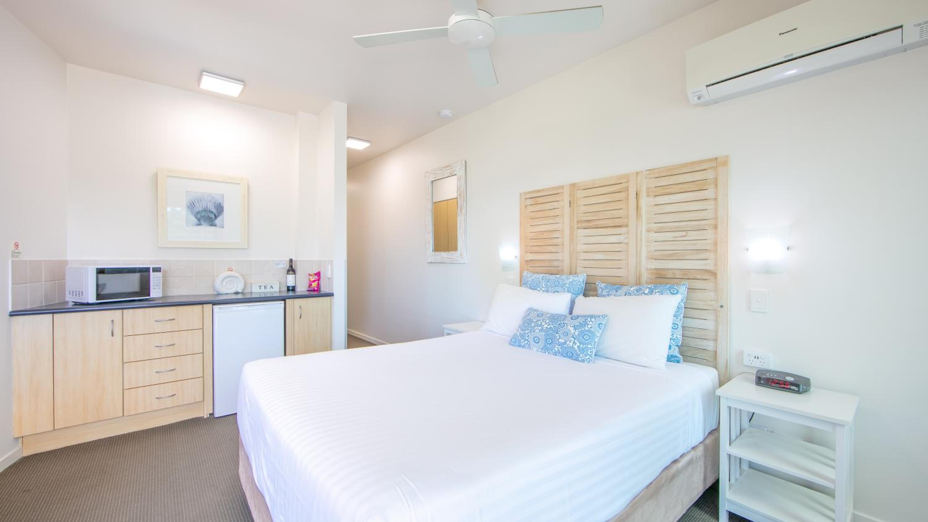 Superior Queen Room with Ocean View