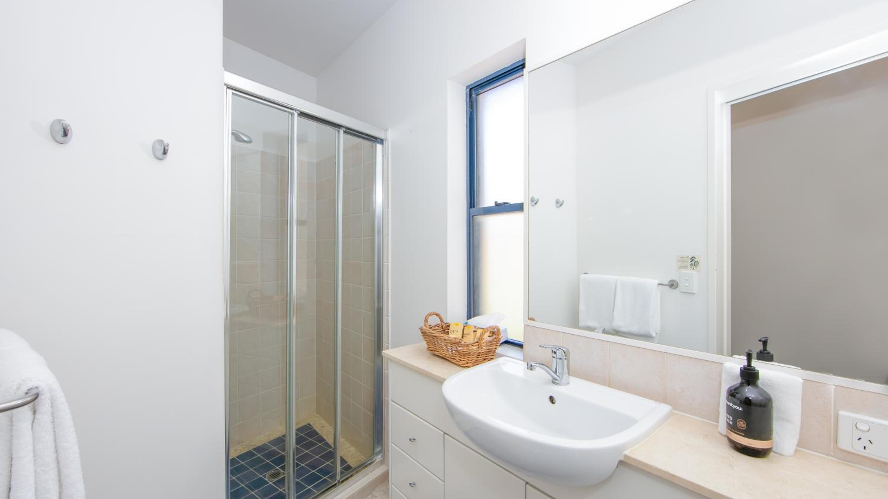 Superior Queen Room with Ocean View photo 3