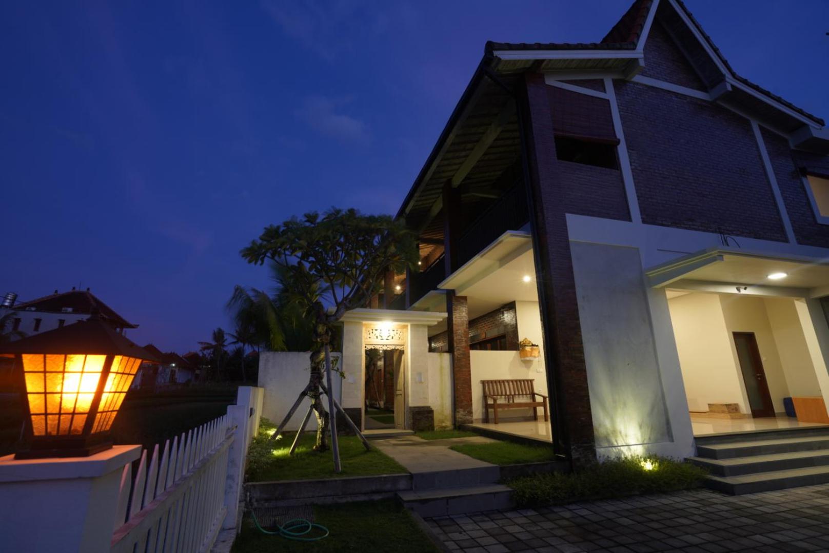 Double Room - Photo 7