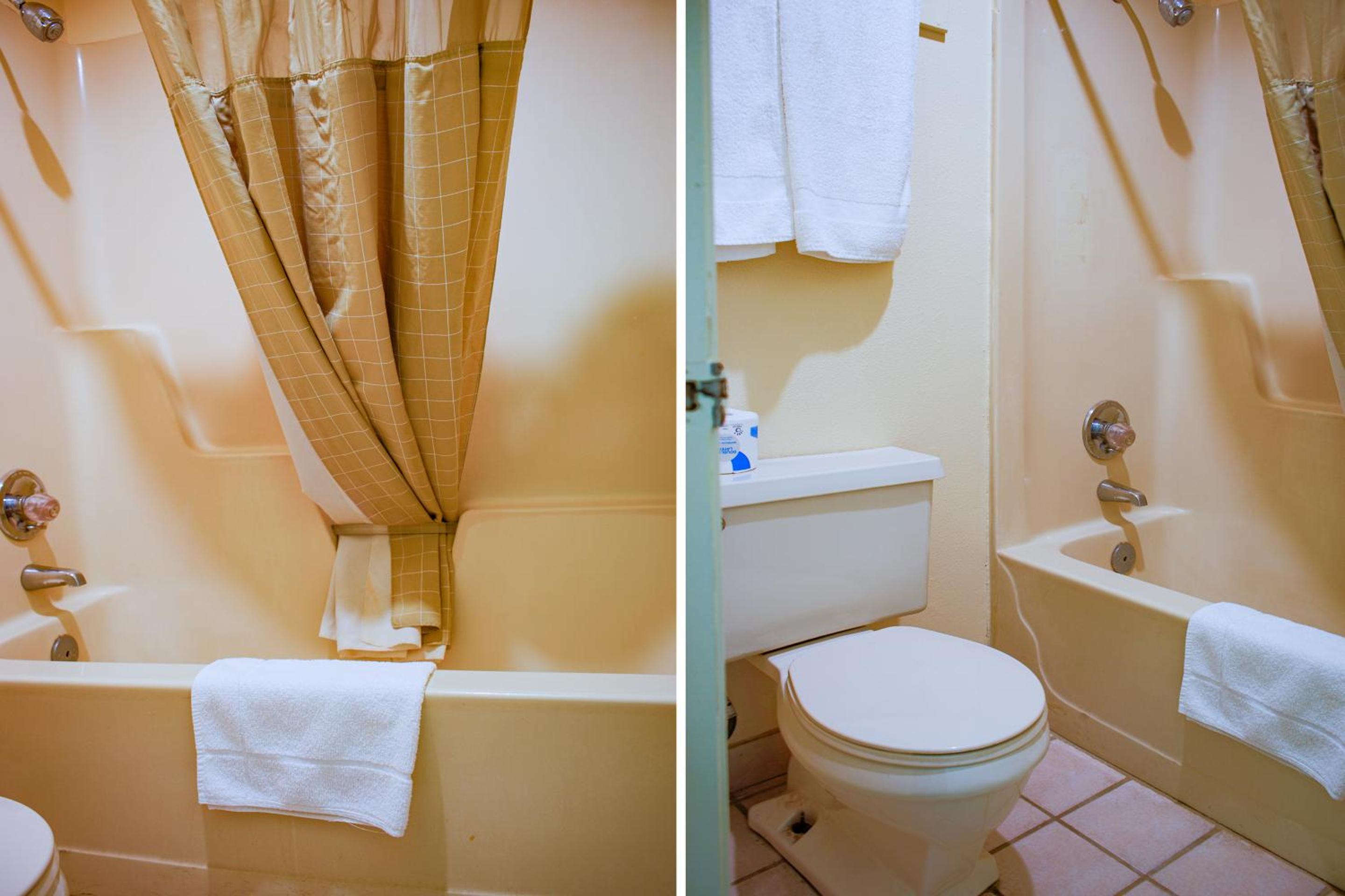 Double Room with Two Double Beds - Photo 10