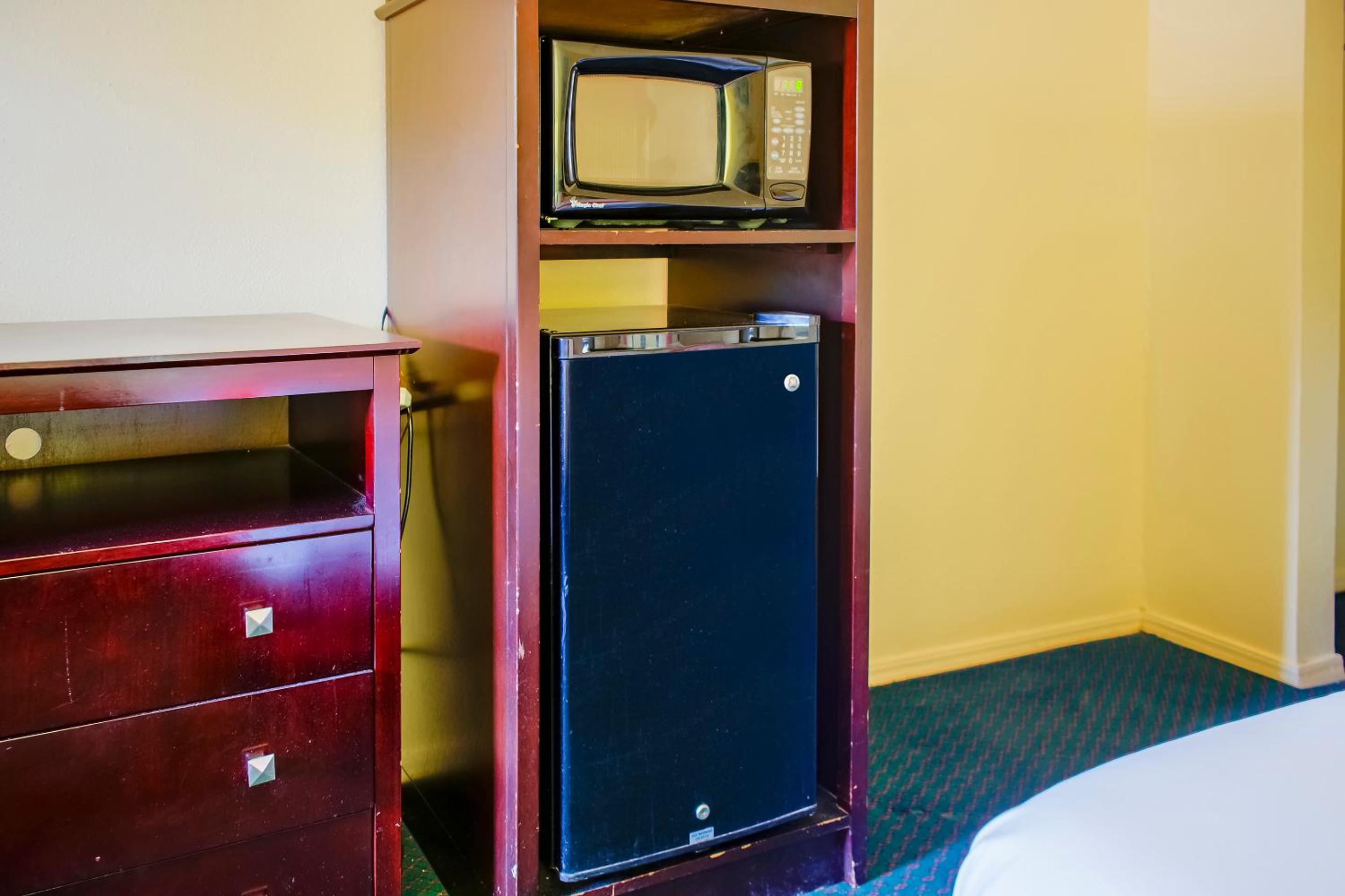 Double Room with Two Double Beds - Photo 7