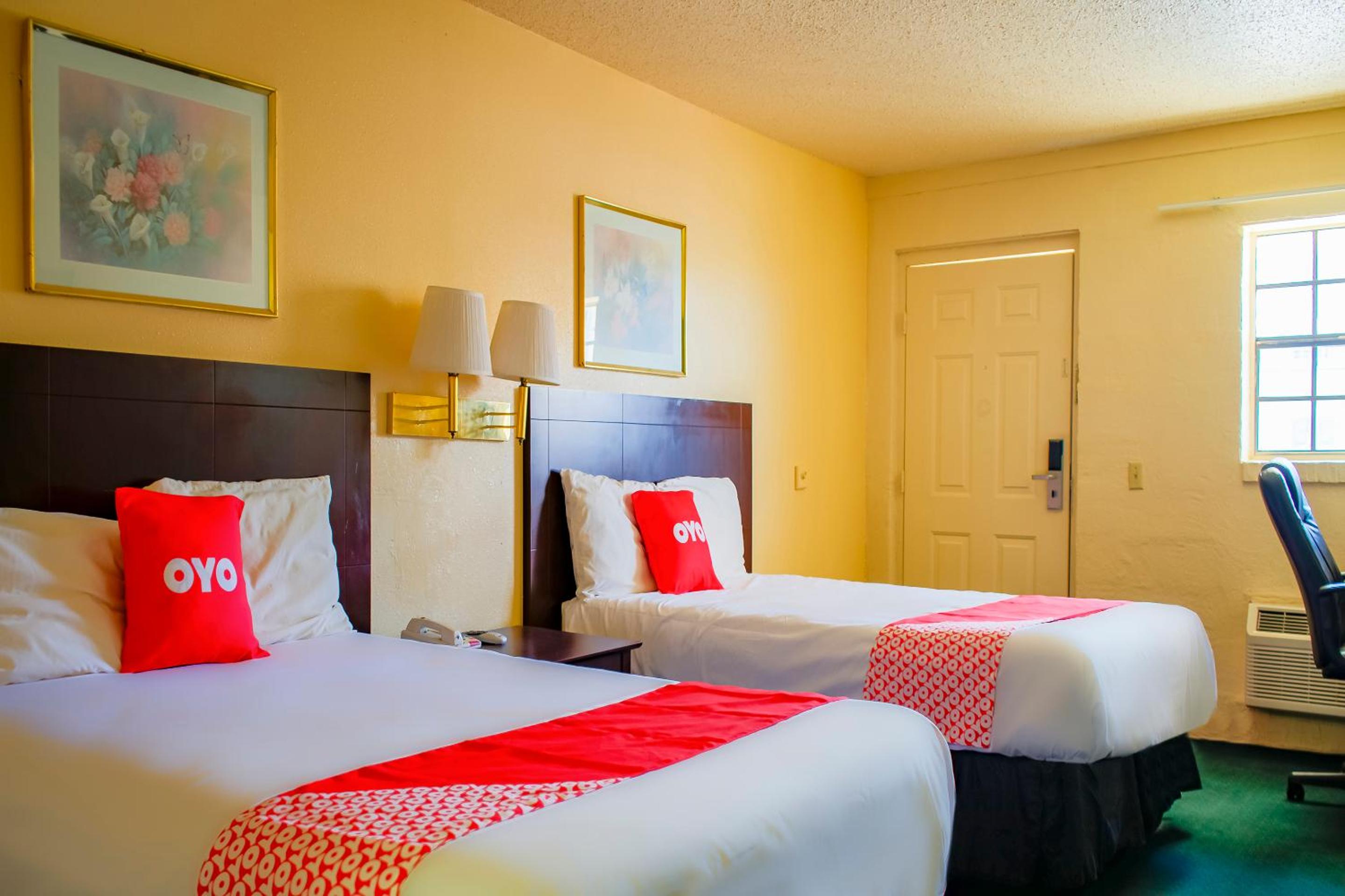 Double Room with Two Double Beds - Photo 1