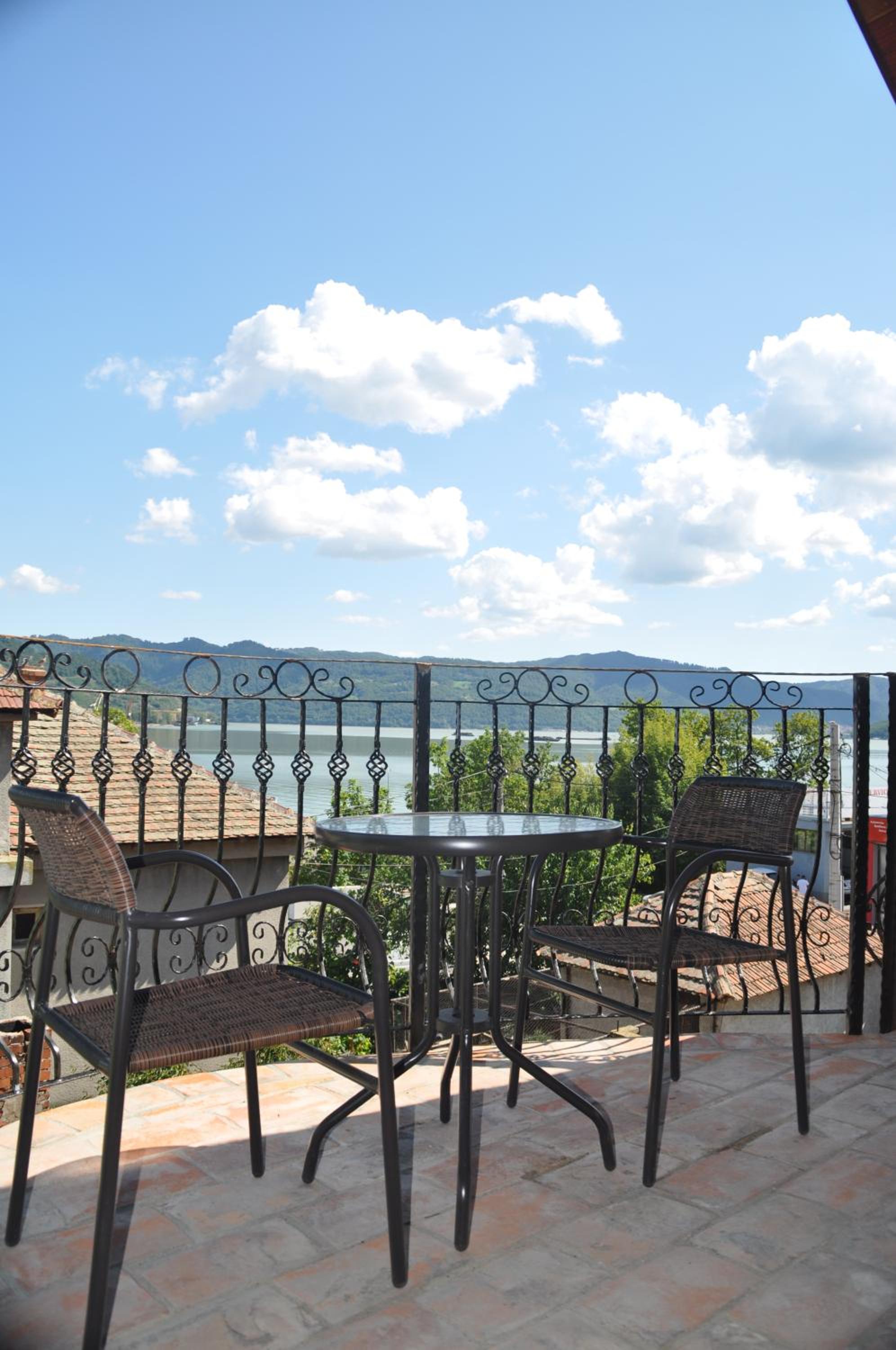 Suite with Balcony with Private Bathroom photo 2
