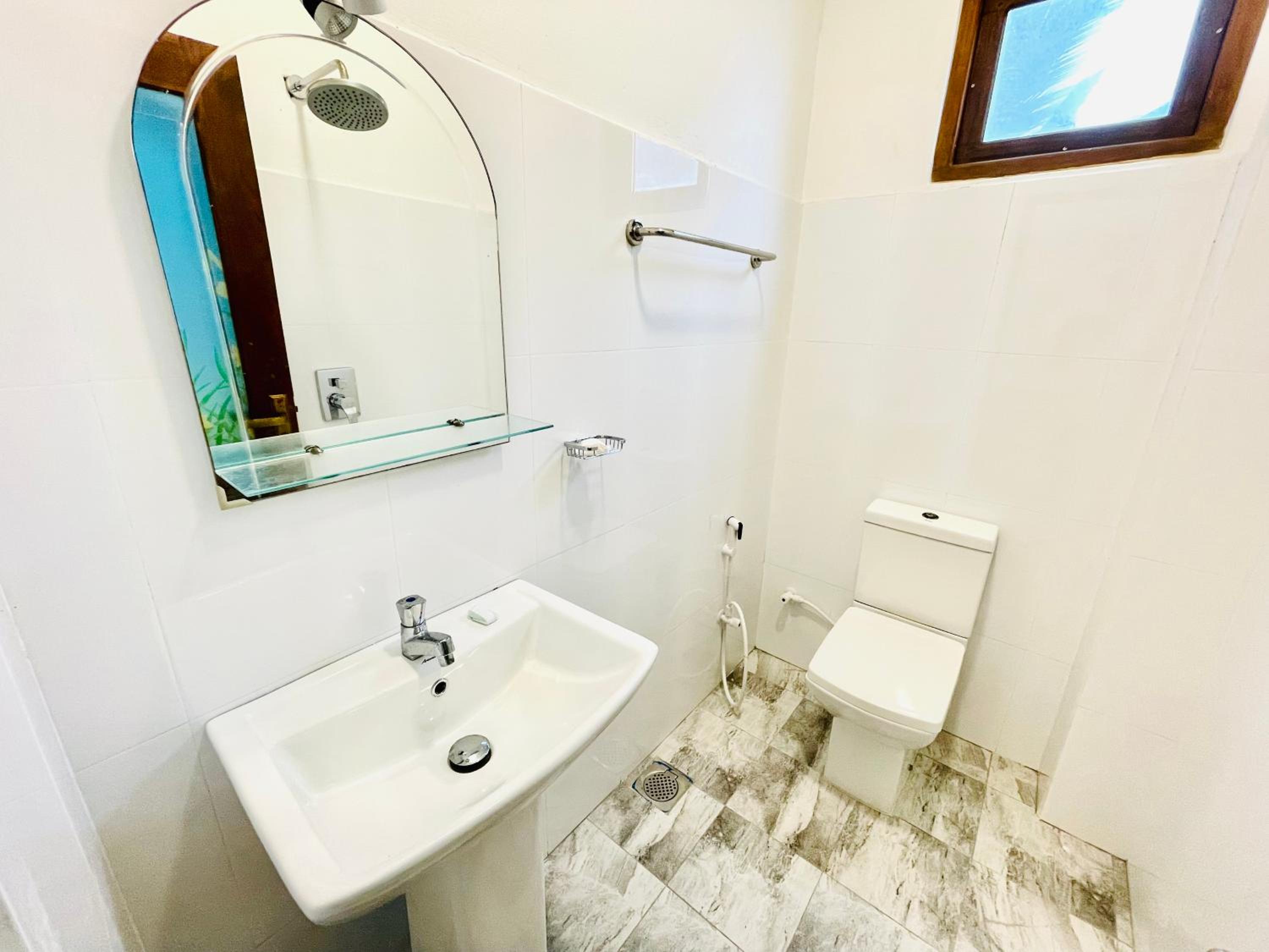 Standard Double Room - Photo 5