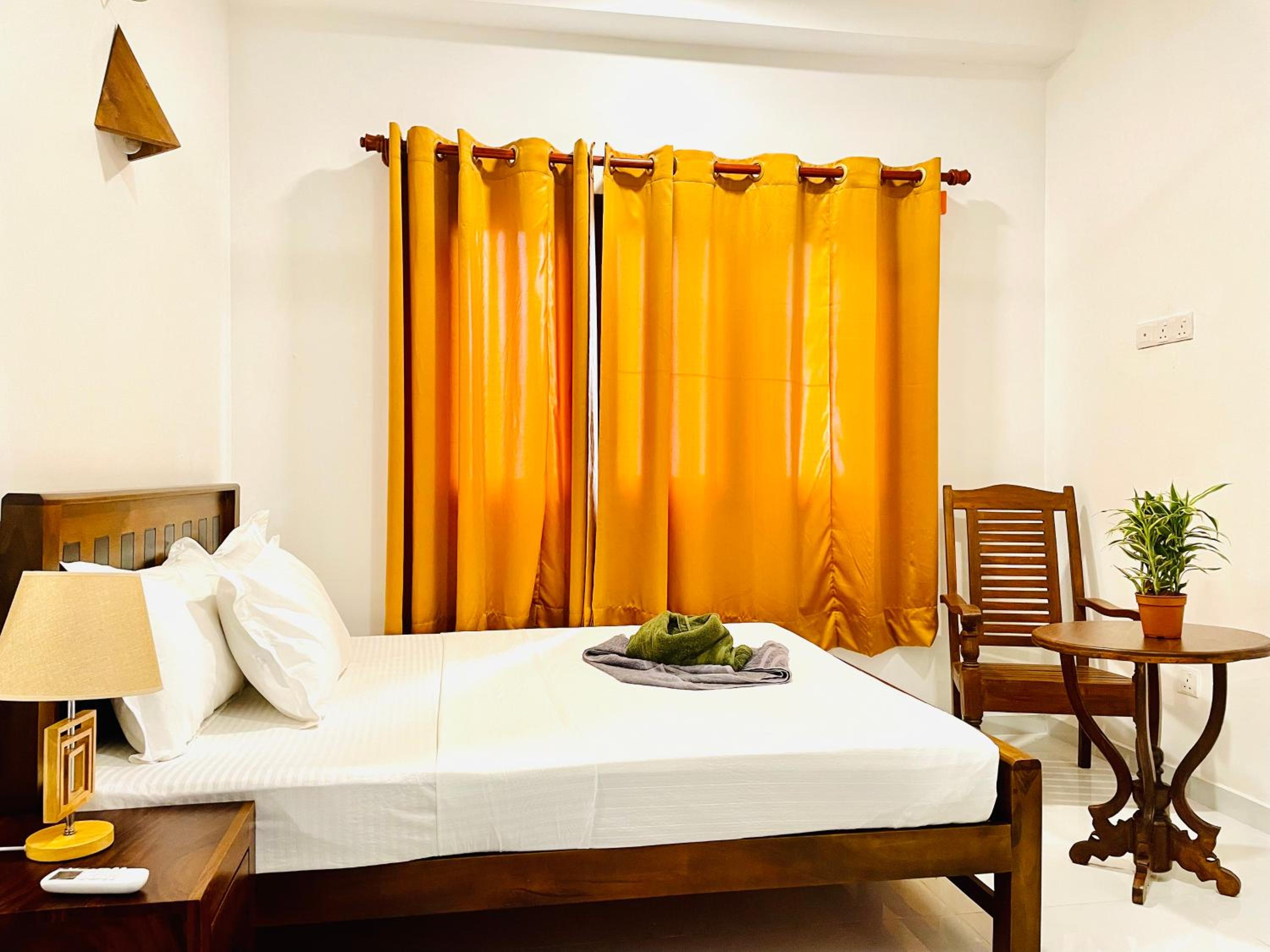 Standard Double Room - Photo 14